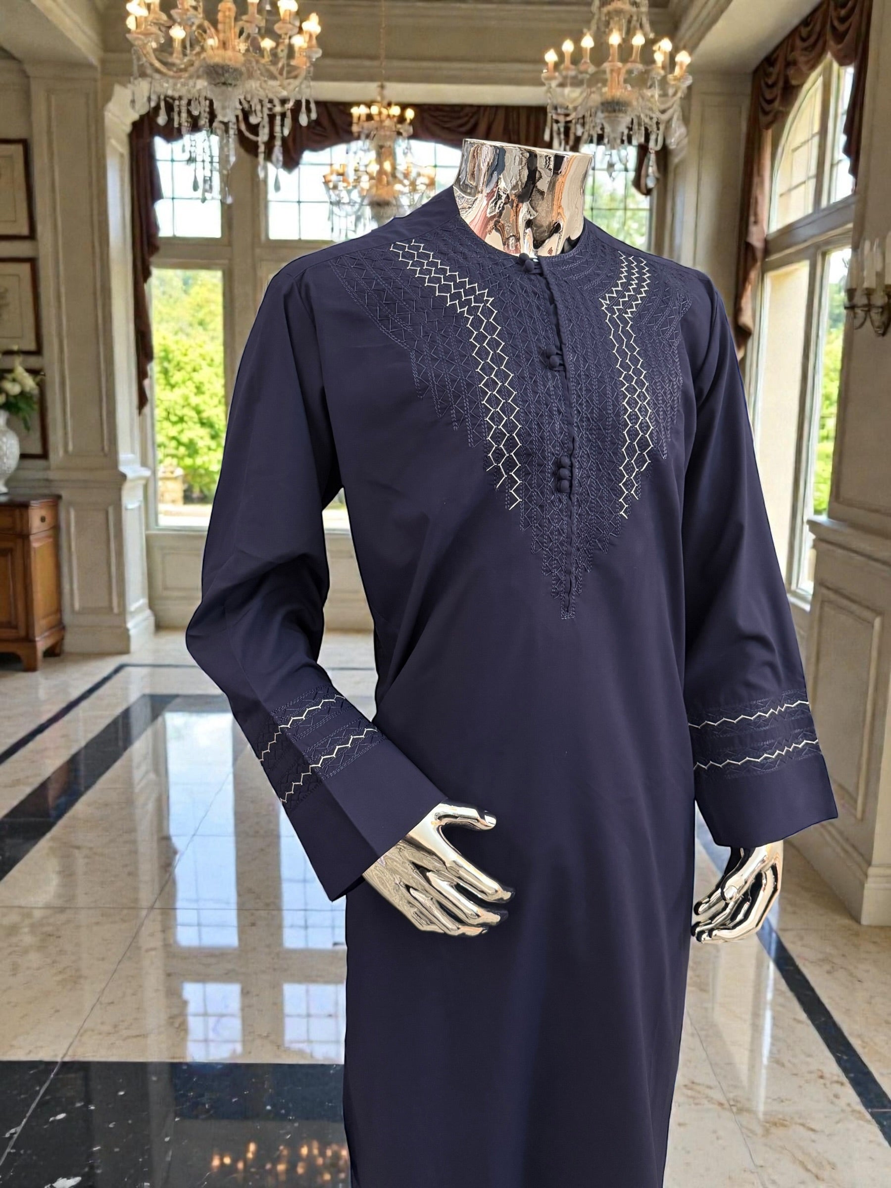 Large Handmade Parahan Tumban | White & Navy Embroidery Minor Imperfection – Special Discount