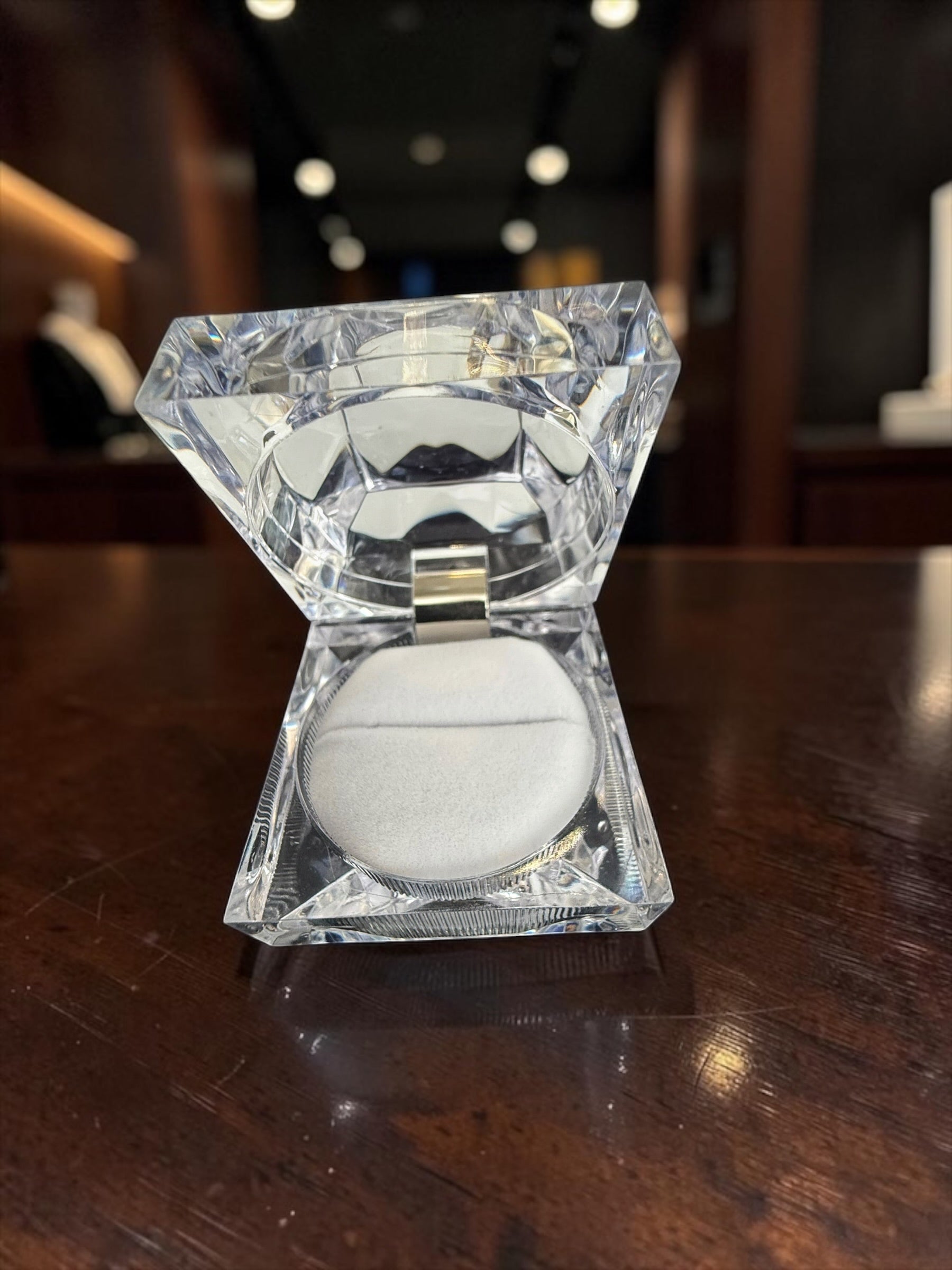 Clear Crystal Diamond-Shaped Ring Box with Velvet Insert – Luxury Engagement & Wedding Ring Display Case 7003