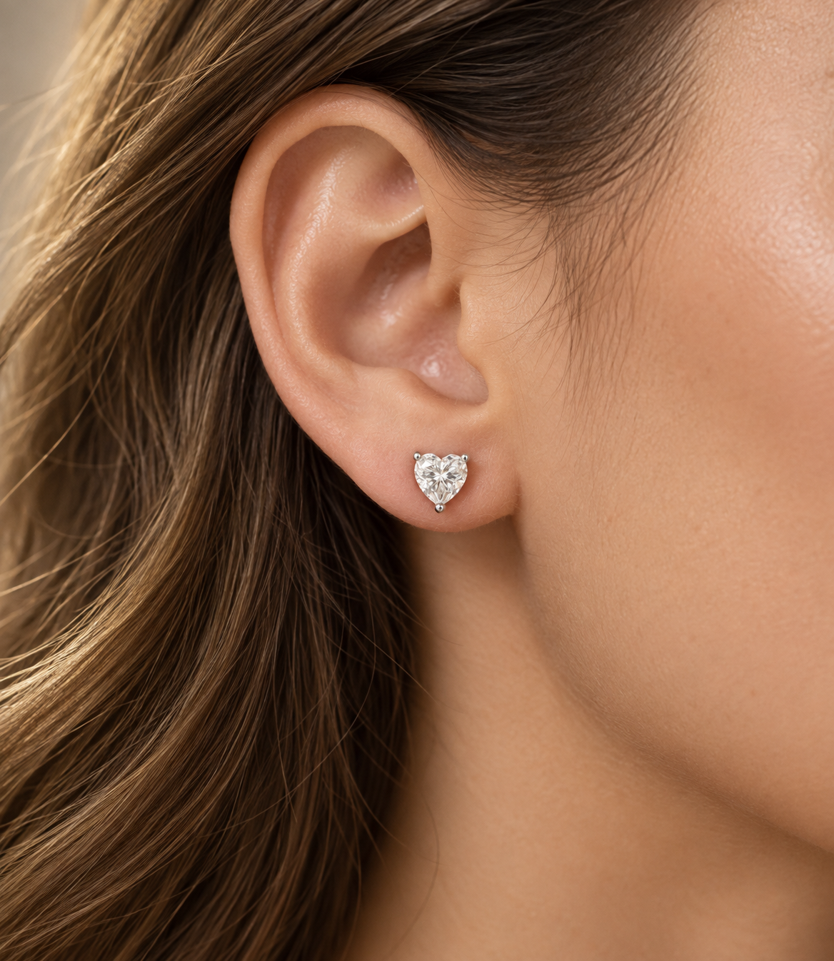 1 Carat Heart-Cut Moissanite Stud Earrings – S925 Posts – Gold or Silver