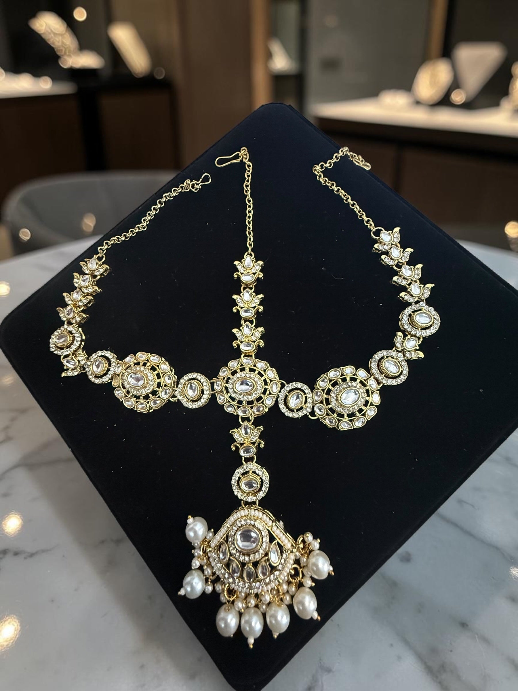 Luxury Kundan Bridal Jewelry Set with Sheeshphool, Necklace & Earrings – Ruby Red, Emerald Green & Pearl White