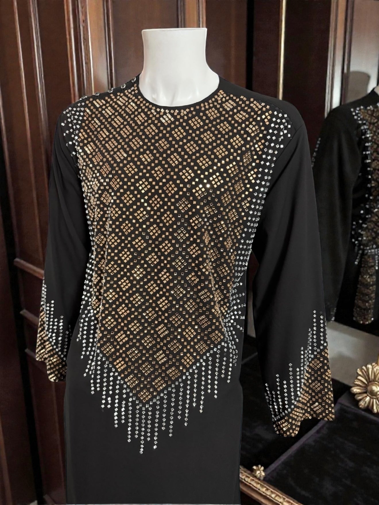 Men’s Black Shesha Mirror Work Parahan Tumban – Medium | Silver & Gold Afghan Traditional Outfit