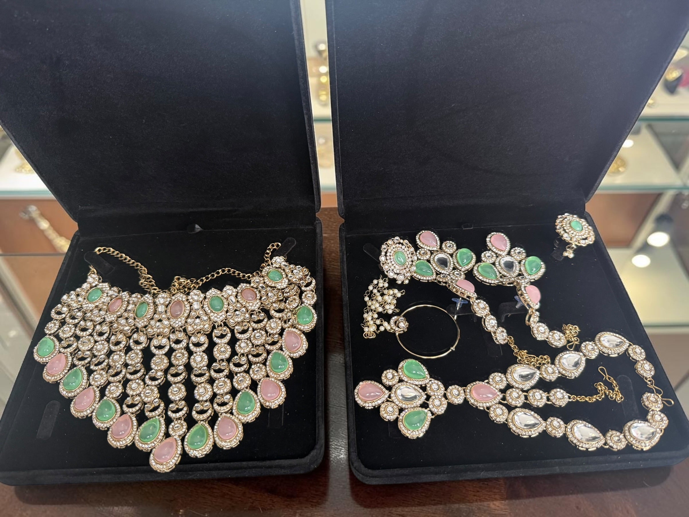 Luxury 6-Piece Mint Green & Blush Pink Indian Bridal Jewelry Set – Kundan Necklace, Earrings, Sheeshphool, Nath & 2 Adjustable Rings | 2 Gift Boxes 6065