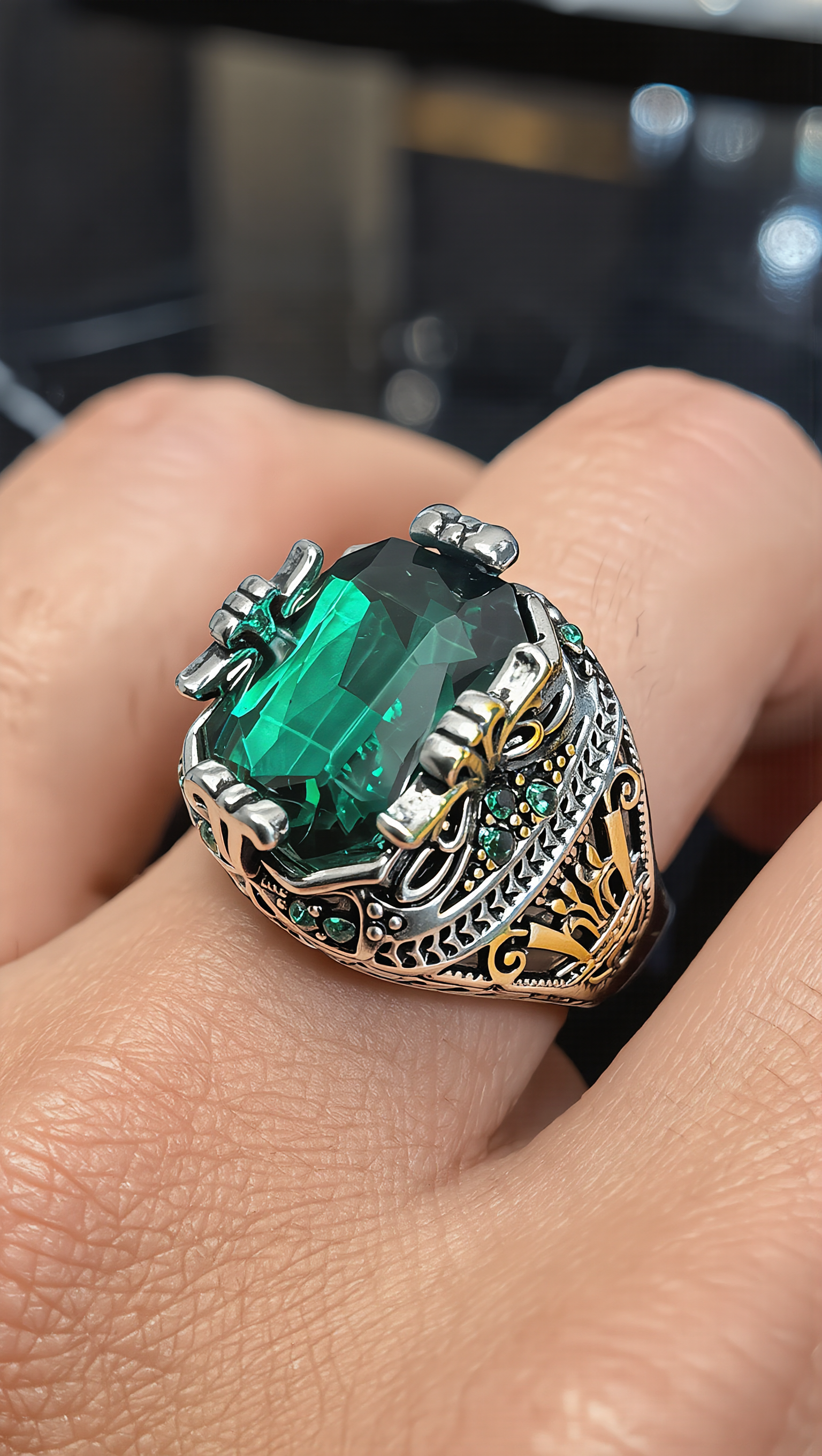 Men’s Vintage Emerald Green Statement Ring – Silver Tone Style Ring with Emerald-Cut Green Crystal | Gothic Cocktail Ring | Gift for Him 6080