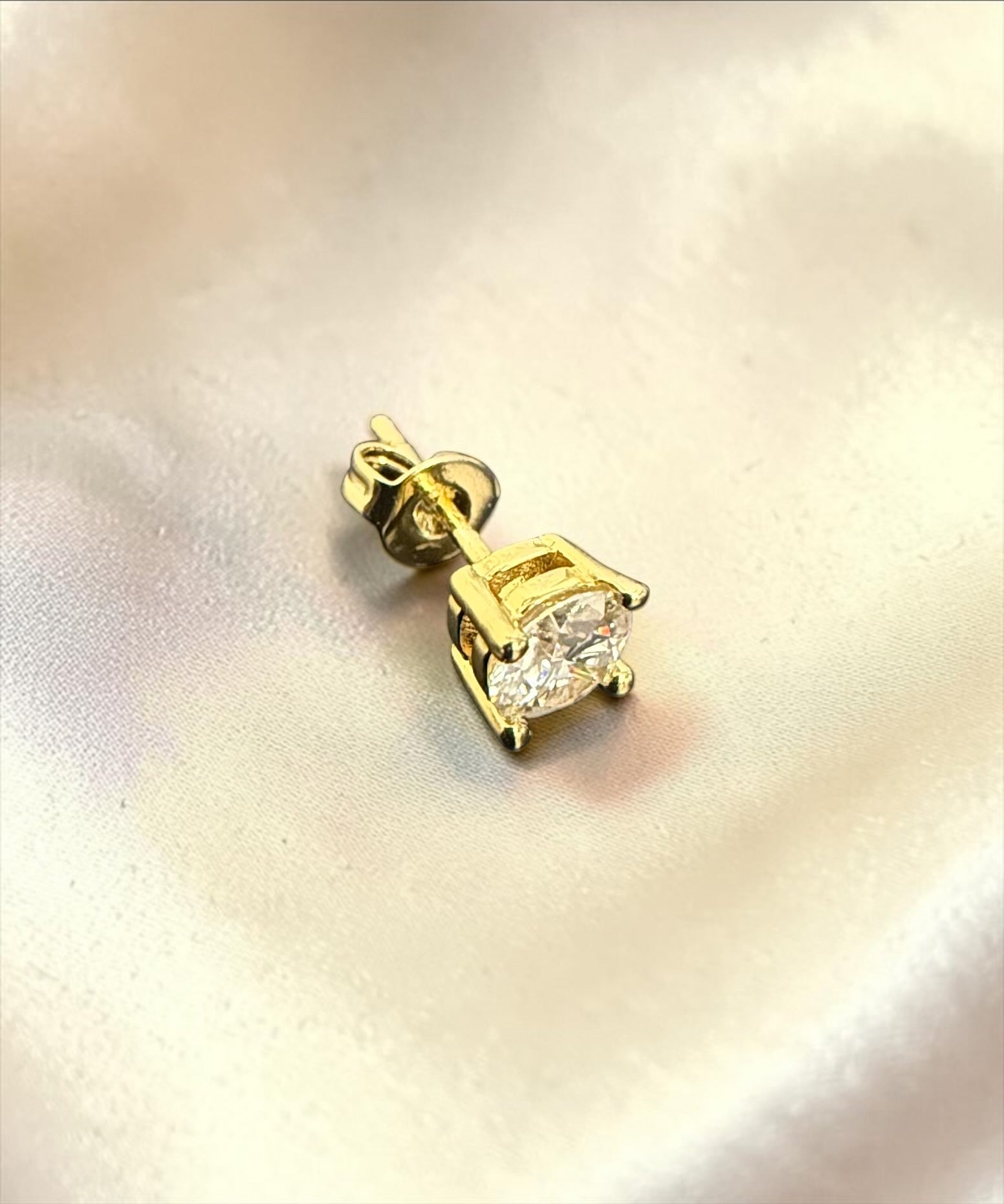 0.5 CT Each Round Moissanite Stud Earrings – Gold & Silver Tone, S925 Posts