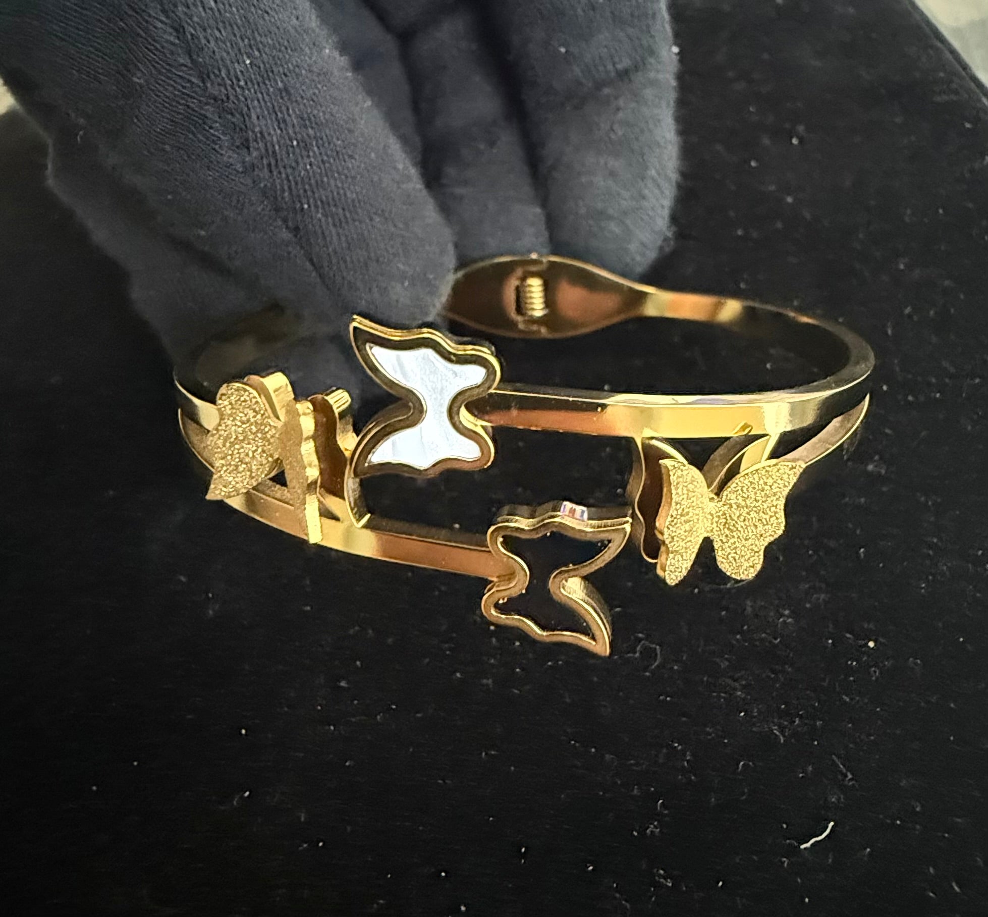 Gold-Tone Black and White Butterfly Stretch-Open Bangle Bracelet 8057