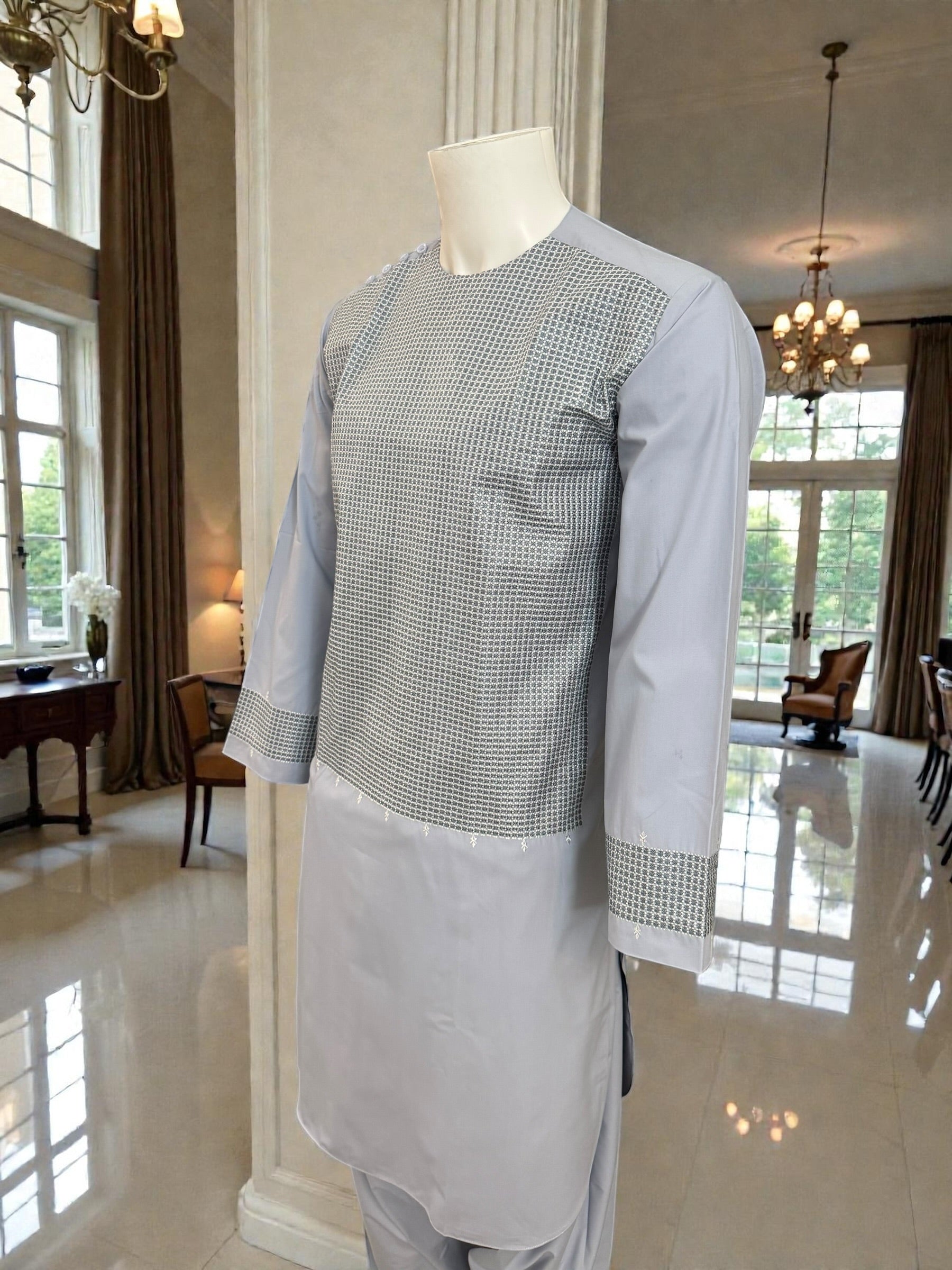 Small Men’s Cool pale lavender Parahan Tumban with Silver Embroidery – Afghan Traditional Outfit