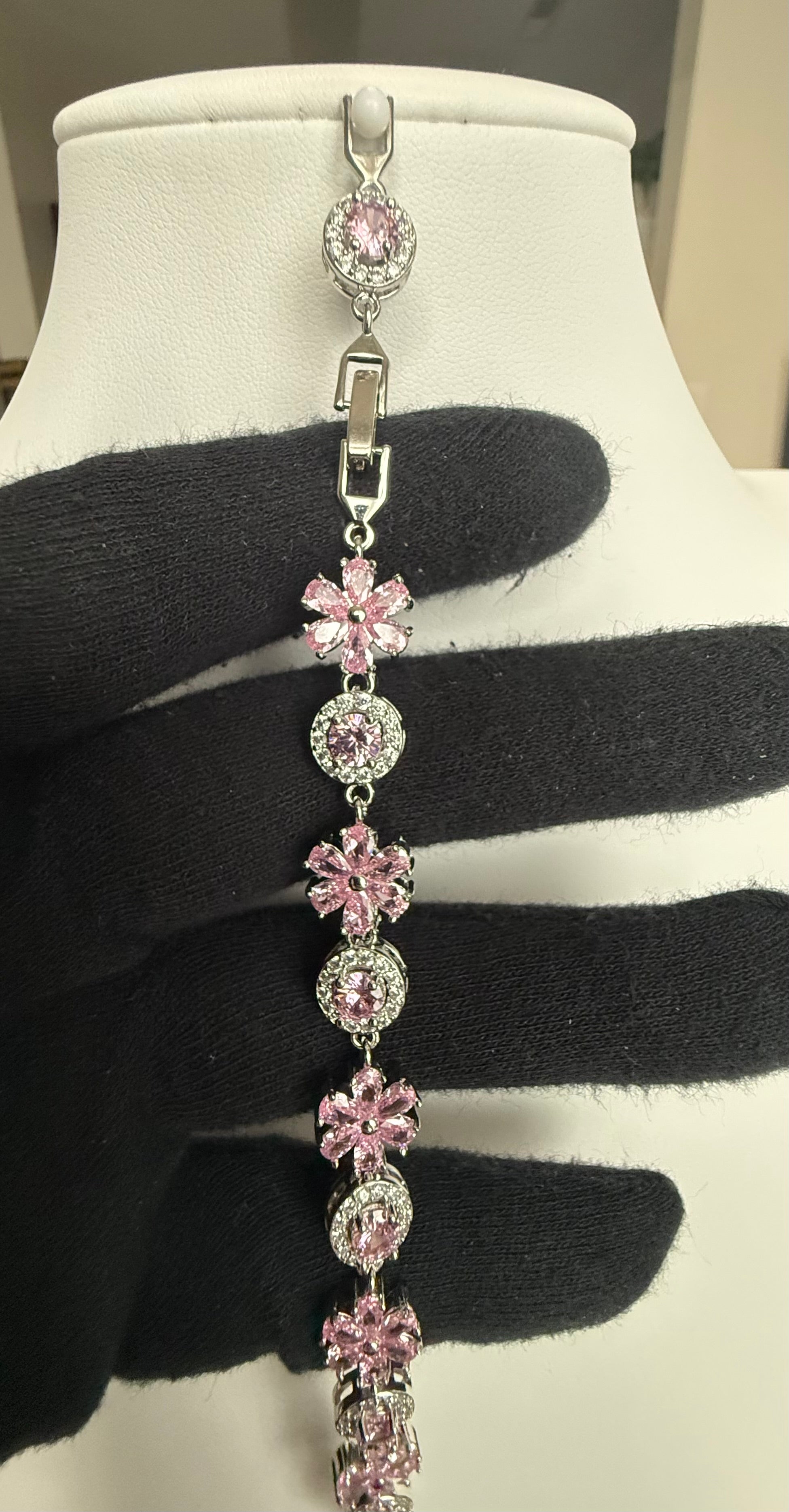 Pink Floral Crystal Link Bracelet – Silver-Tone Flower & Halo Statement Bracelet for Women 7123