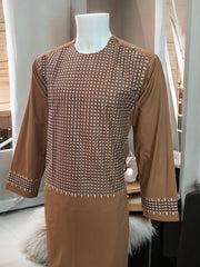 Afghan Traditional Men’s Kameez Shalwar with Machine Khamakdozi – Brown (Small)