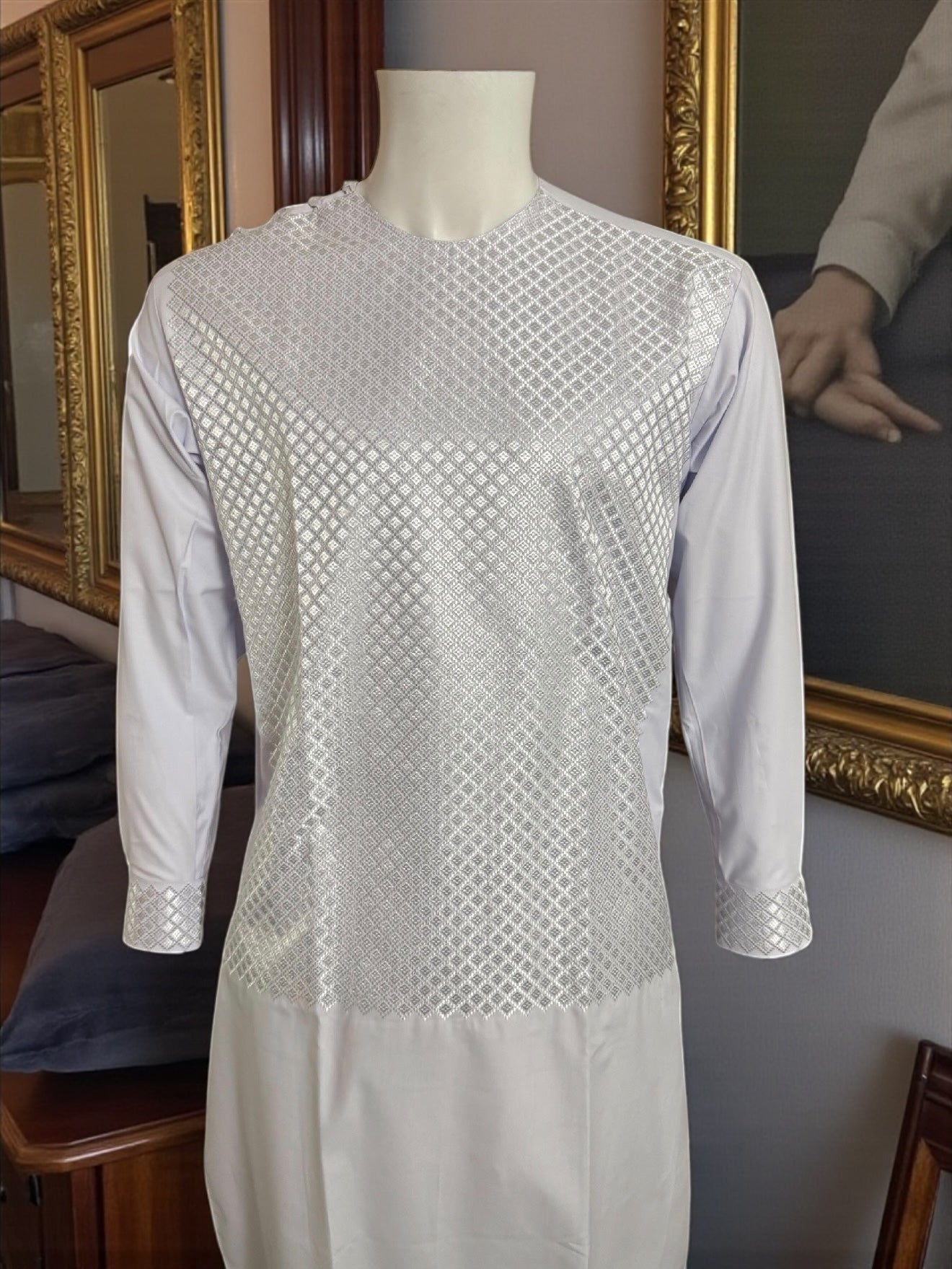 Men’s White Diamond Pattern Parahan Tumban – Medium | Elegant Afghan Traditional Outfit