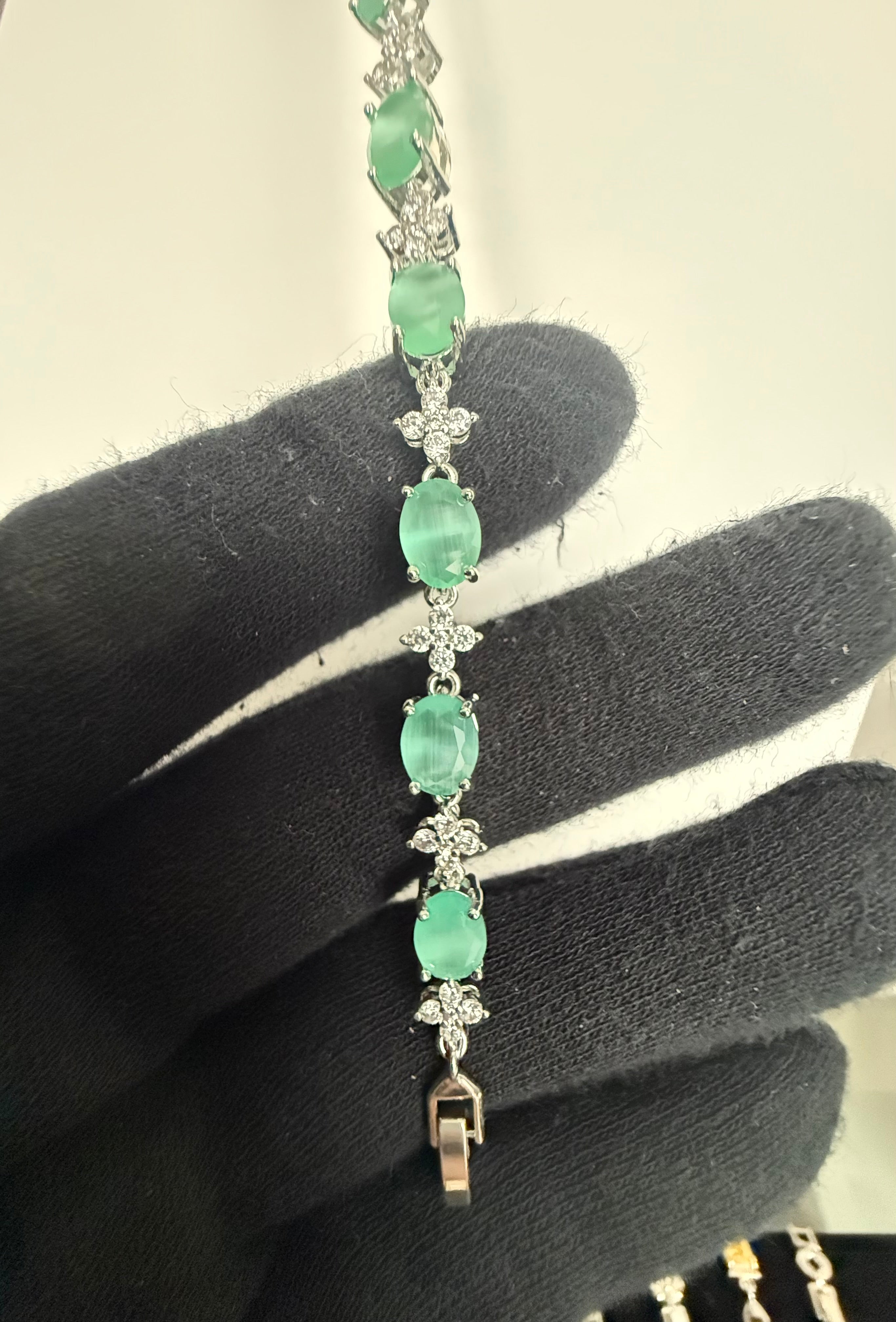 Mint Green Oval Crystal Link Bracelet – Silver-Tone Floral Accent Bracelet for Women 7125