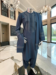 Men’s Designer Hand-Embroidered Parahan Tunban with Shawl – 3-Piece Afghan Outfit