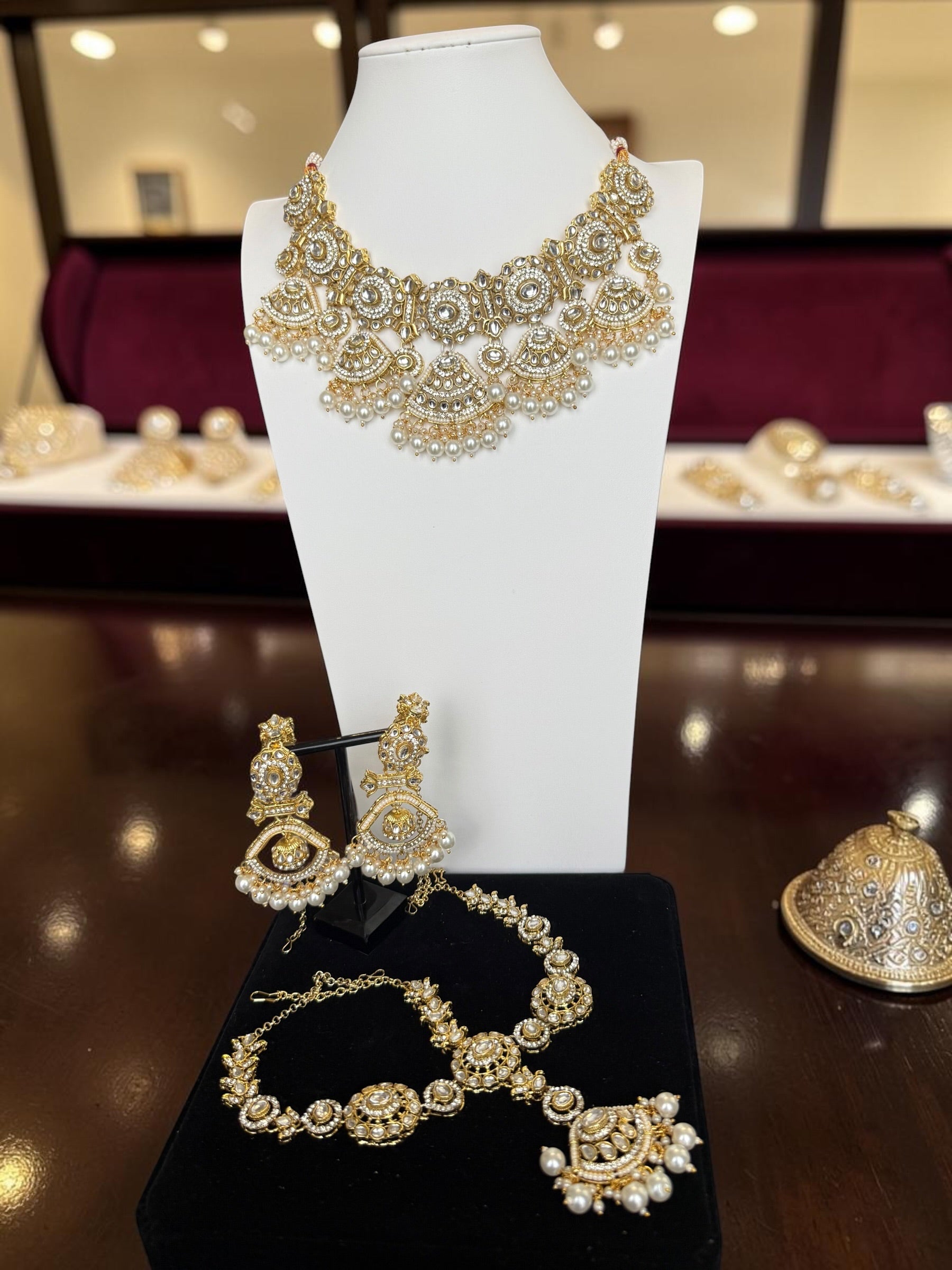 Luxury Kundan Bridal Jewelry Set with Sheeshphool, Necklace & Earrings – Ruby Red, Emerald Green & Pearl White