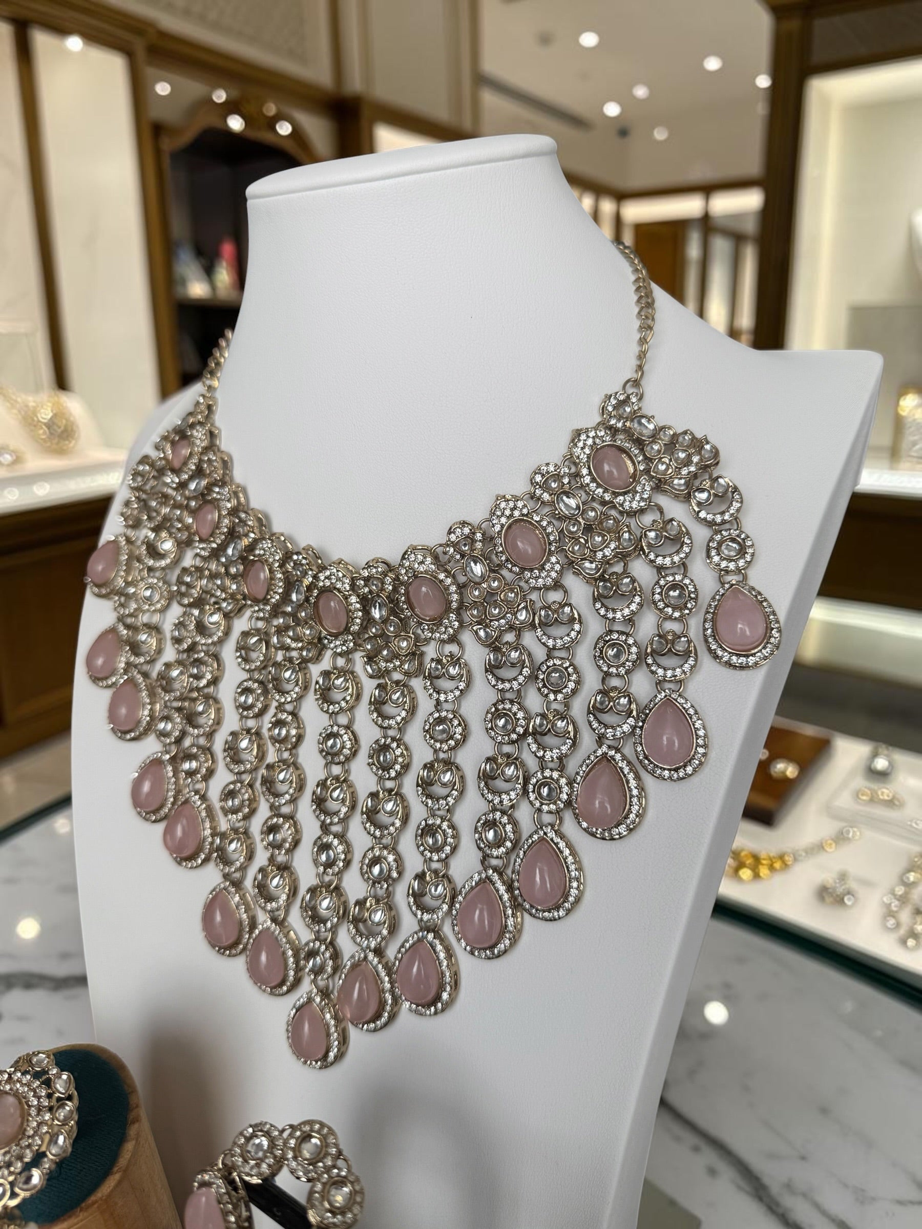Luxury 6-Piece Blush Pink Indian Bridal Jewelry Set – Kundan Necklace, Earrings, Sheeshphool, Nath & 2 Adjustable Rings | Brass Alloy | 2 Gift Boxes 6063