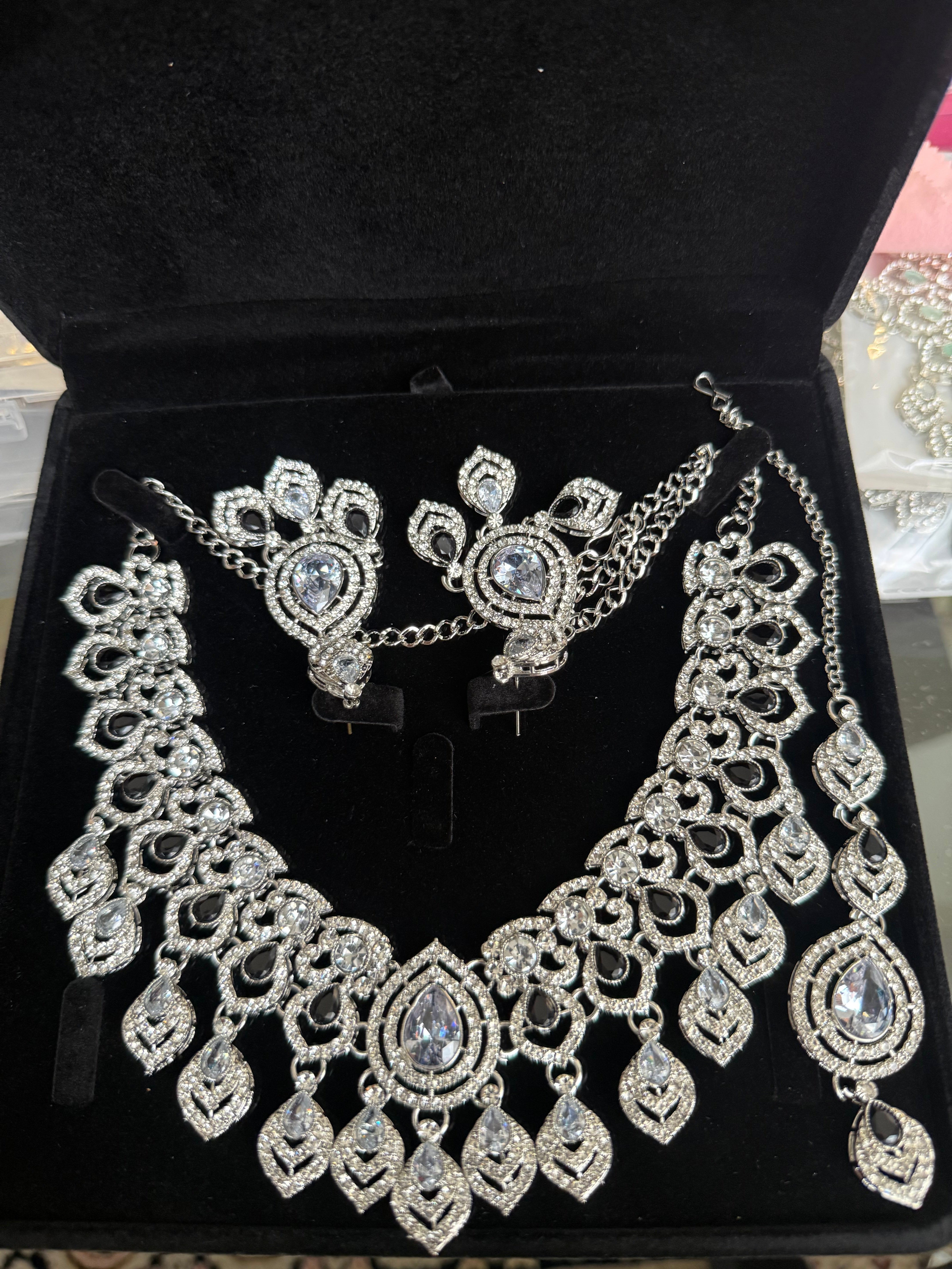 Silver Tone Bridal Jewelry Set with Clear & Black Crystal Accents – Necklace, Earrings & Maang Tikka | Indian Pakistani Afghan Wedding Jewelry | Gift Box Included 6025
