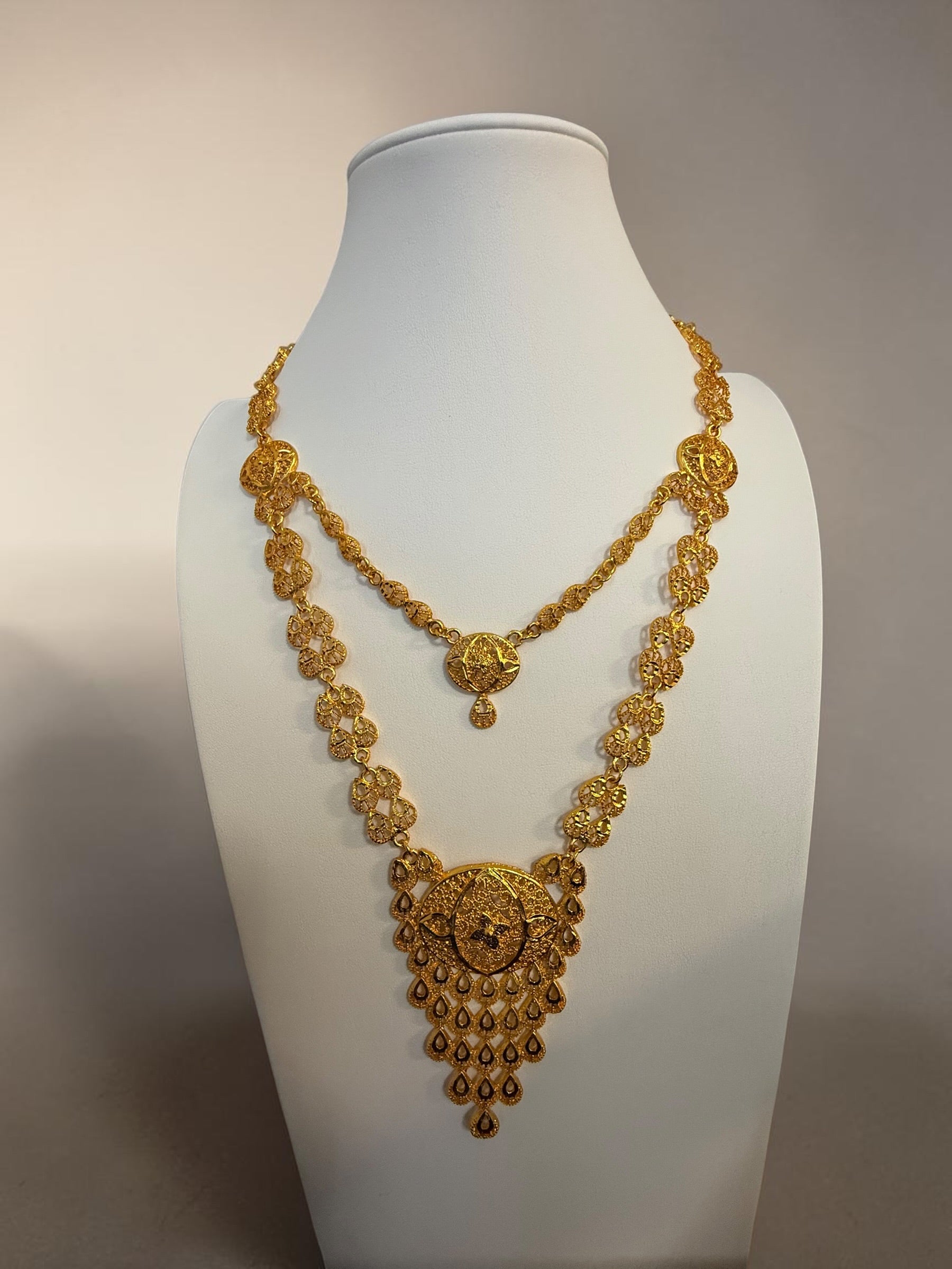 4-Piece Gold-Plated Traditional Filigree Jewelry Set – Layered Necklace, Earrings, Bracelet & Ring 077