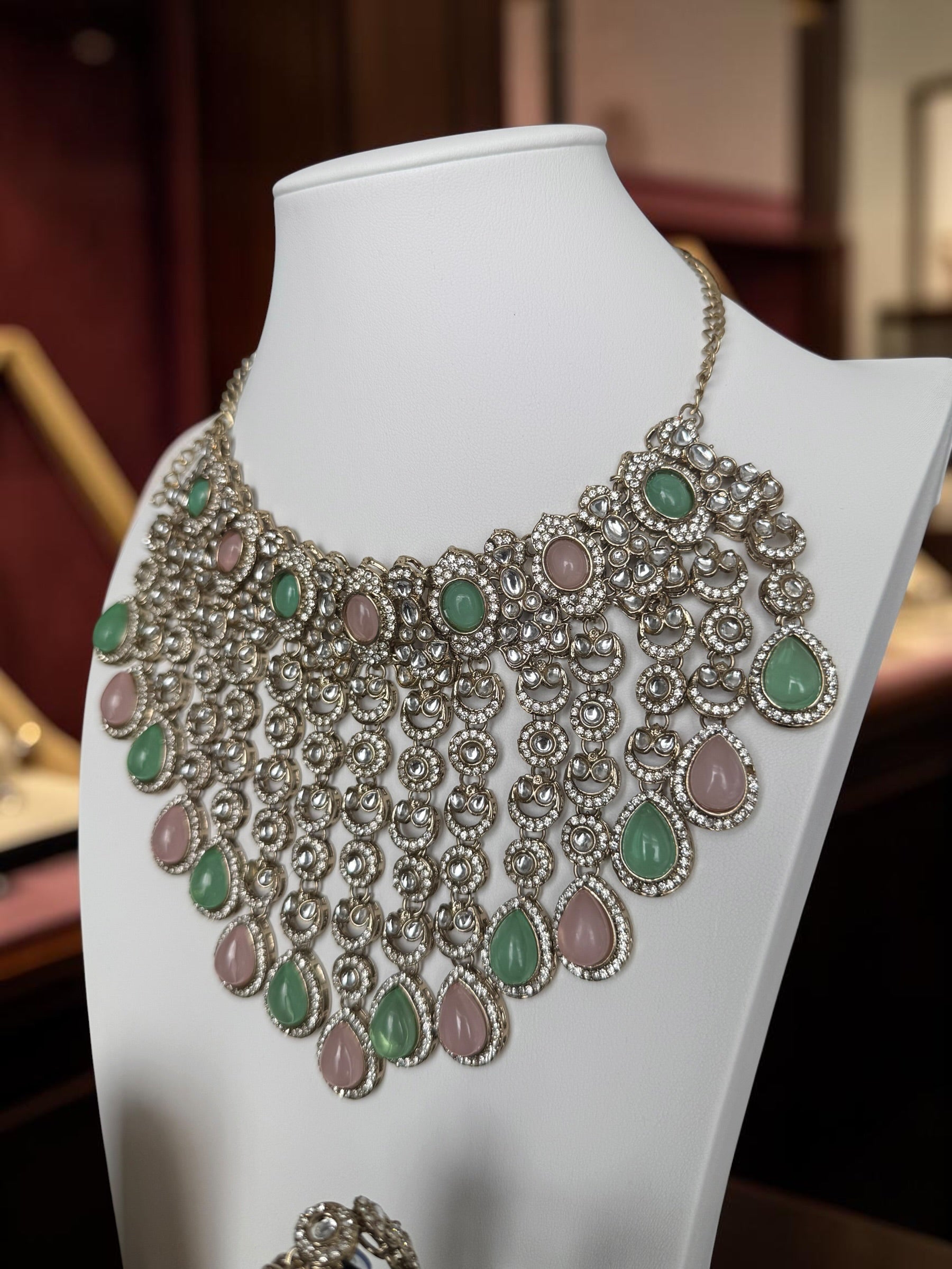 Luxury 6-Piece Mint Green & Blush Pink Indian Bridal Jewelry Set – Kundan Necklace, Earrings, Sheeshphool, Nath & 2 Adjustable Rings | 2 Gift Boxes 6065