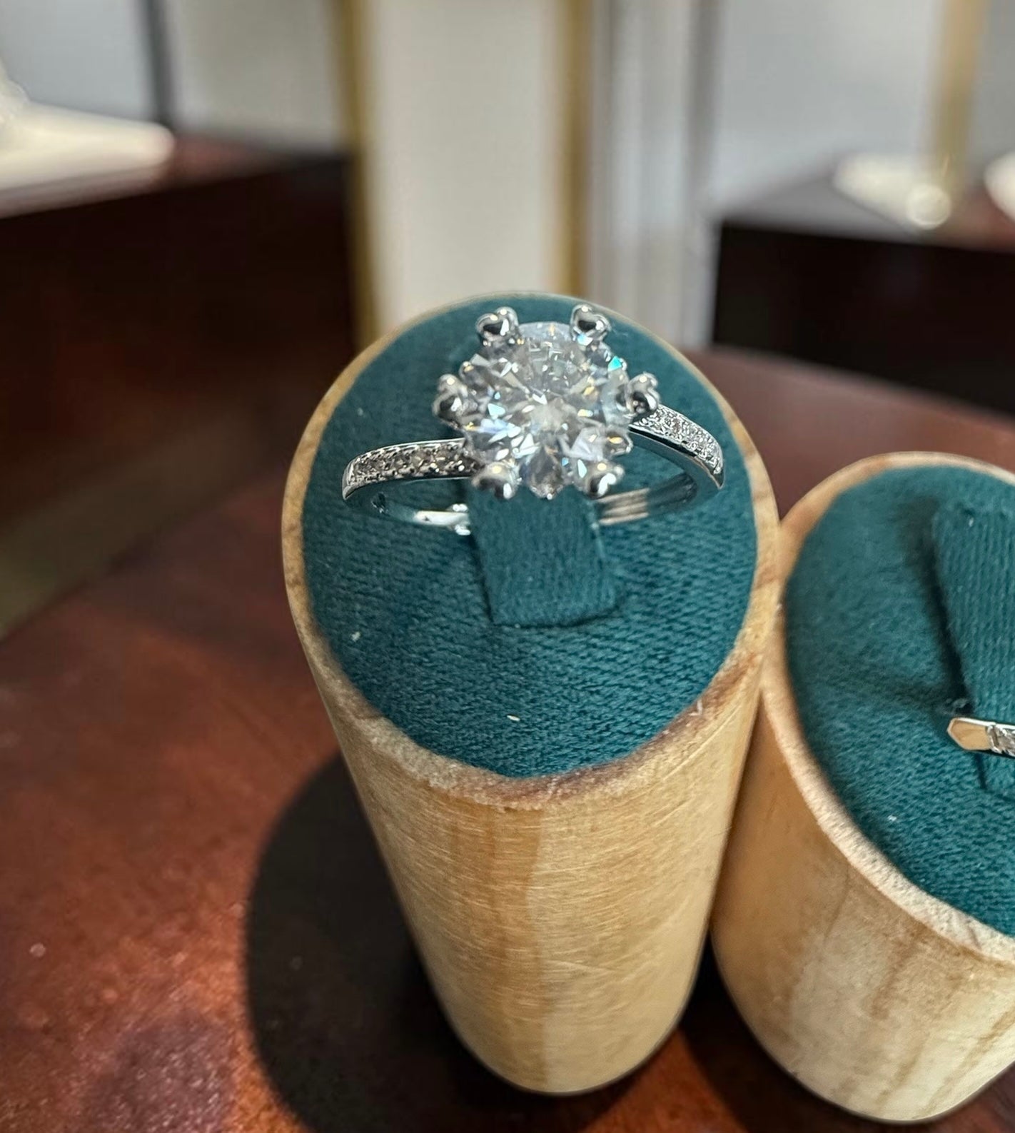 1 CT Certified Moissanite Adjustable Ring – Round Brilliant Solitaire Silver Tone Ring with GRA Certificate & Jewelry Box 7059
