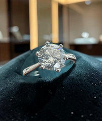 1 Carat Round Cut Moissanite Solitaire Ring – Adjustable Silver Tone Ring with GRA Certificate & Jewelry Box 7061