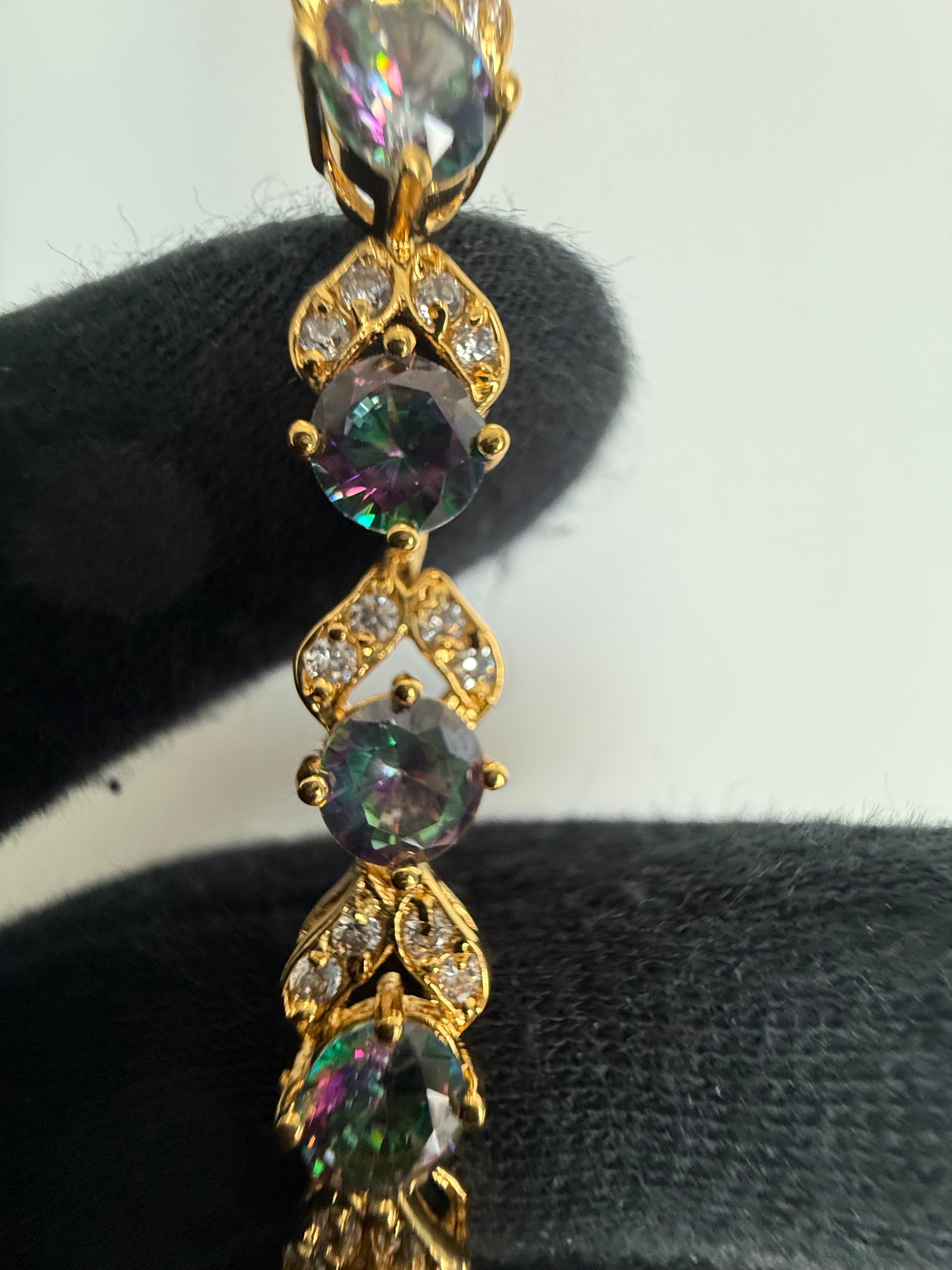 Mystic Rainbow Crystal Bracelet – Gold Tone Leaf Link Statement Bracelet 7097