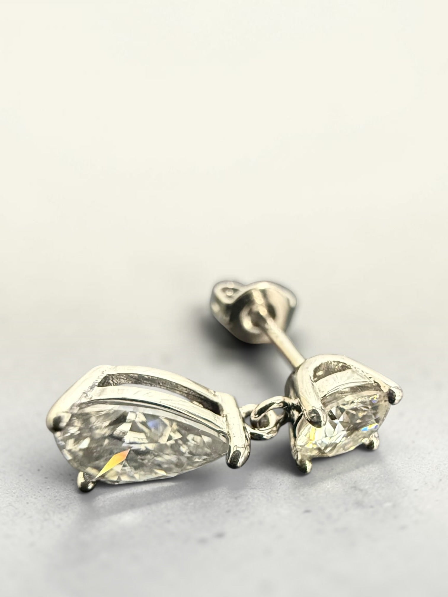 1 CT Certified Pear-Cut Moissanite Drop Earrings – D Color VVS1, Gold or Silver Plated