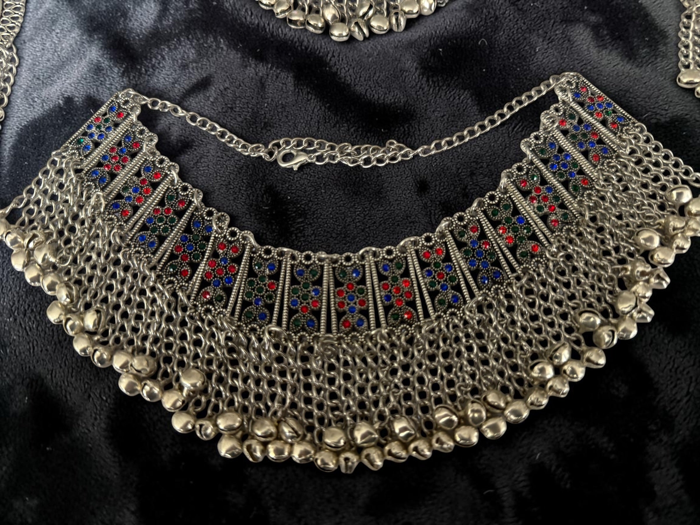 Traditional 4-Piece Afghan Tribal Jewelry Set – Vintage Silver-Tone Choker Necklace with Matching Earrings & Headpiece | Kuchi Boho Statement Jewelry for Women 013
