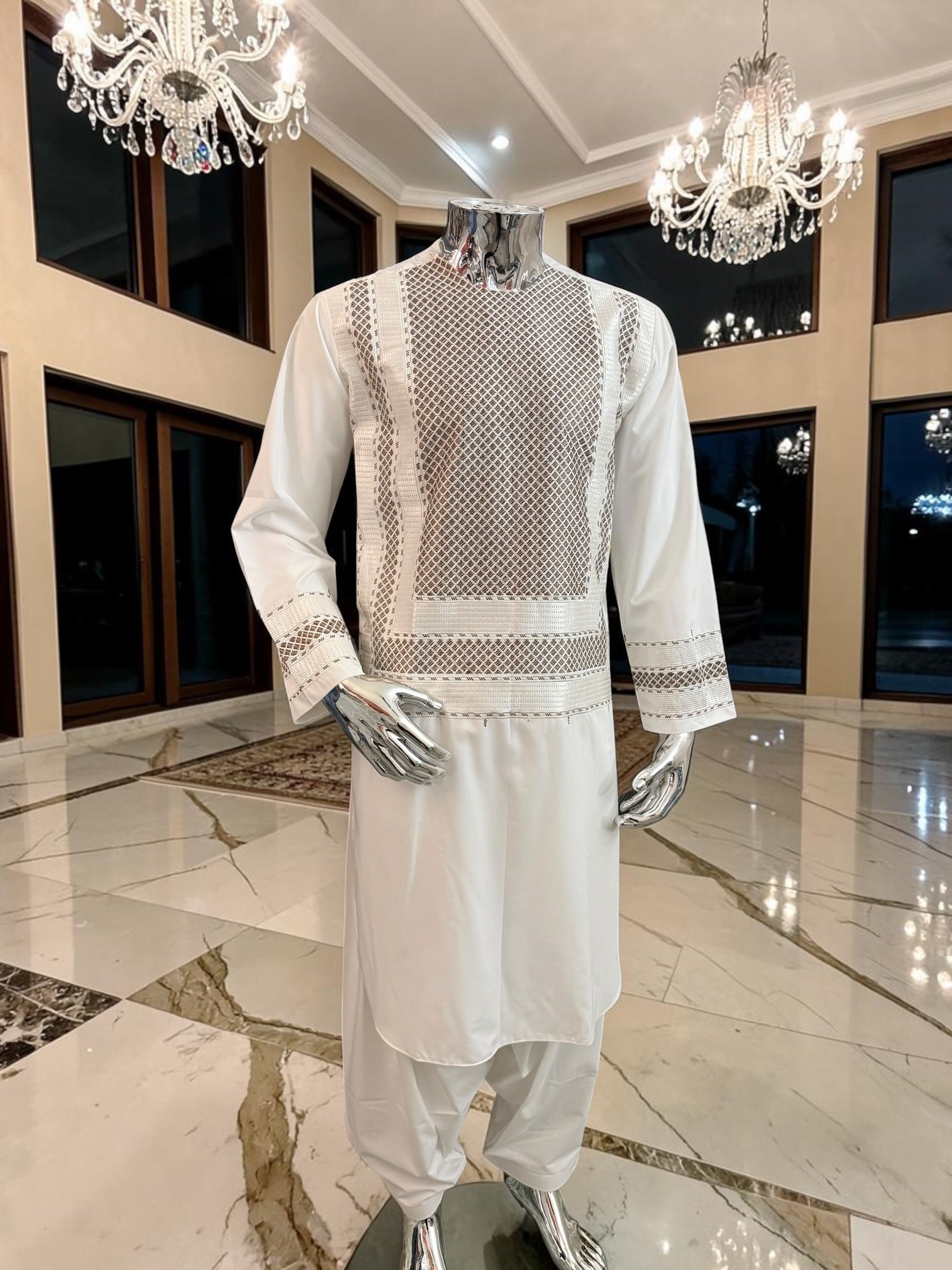 Small Off-White Kandahari Parahan Tunban for Men | Premium Afghan Traditional Wear Yakhandozi