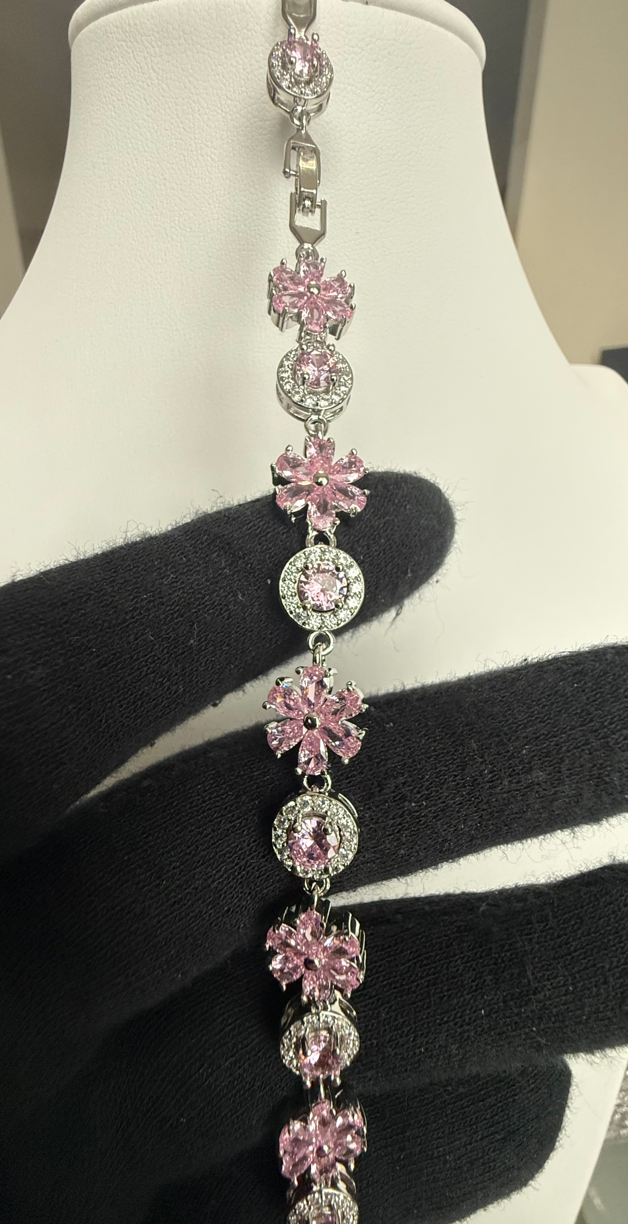 Pink Floral Crystal Link Bracelet – Silver-Tone Flower & Halo Statement Bracelet for Women 7123