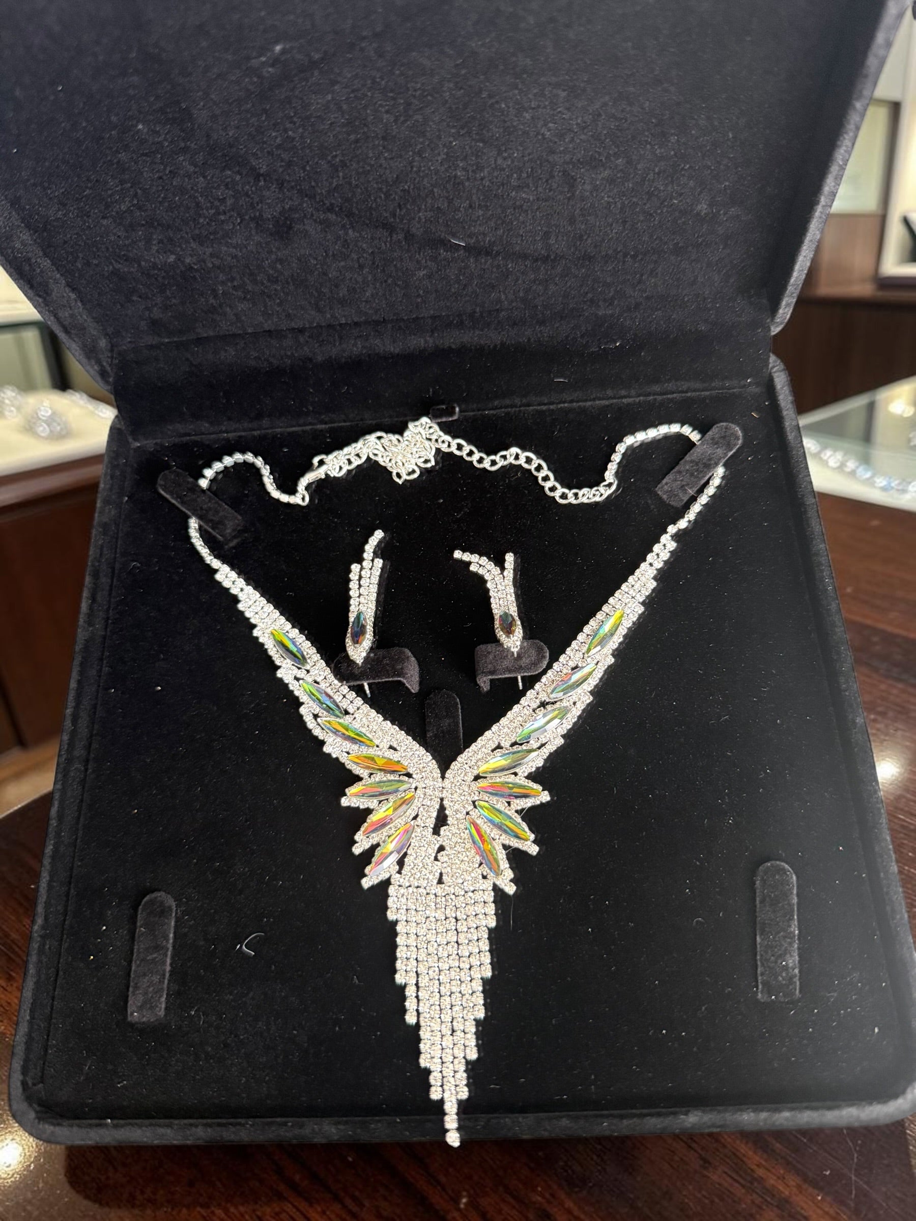 Crystal Rhinestone Statement Necklace & Earrings Set – Silver-Tone Leaf Design with Tassel, 7 Color Options, Jewelry Box Included