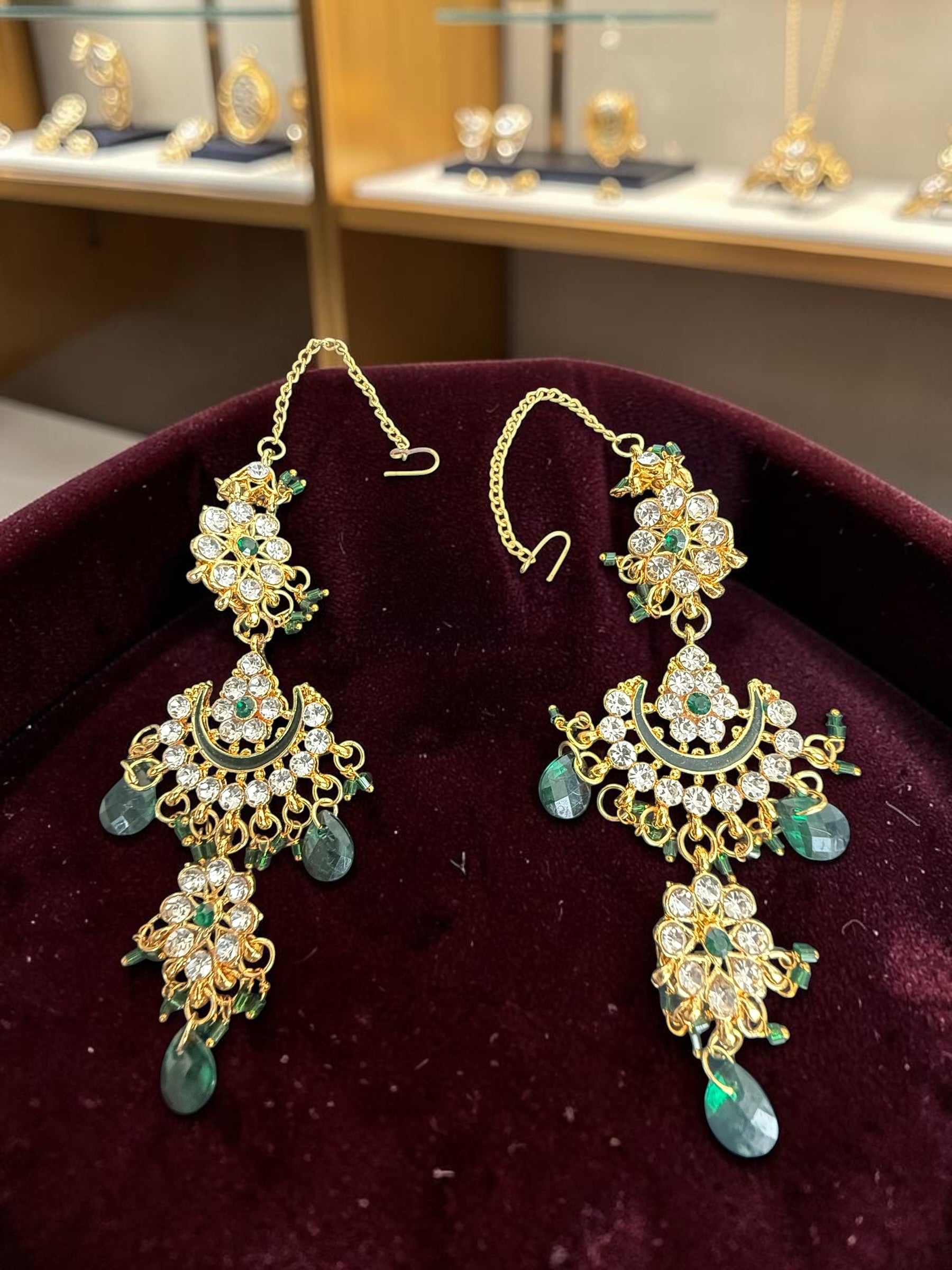 Emerald Green Kundan Bridal Jewelry Set – Gold Tone Indian Pakistani Afghan Wedding Necklace Set with Earrings & Maang Tikka | Jewelry Gift Box Included 7016