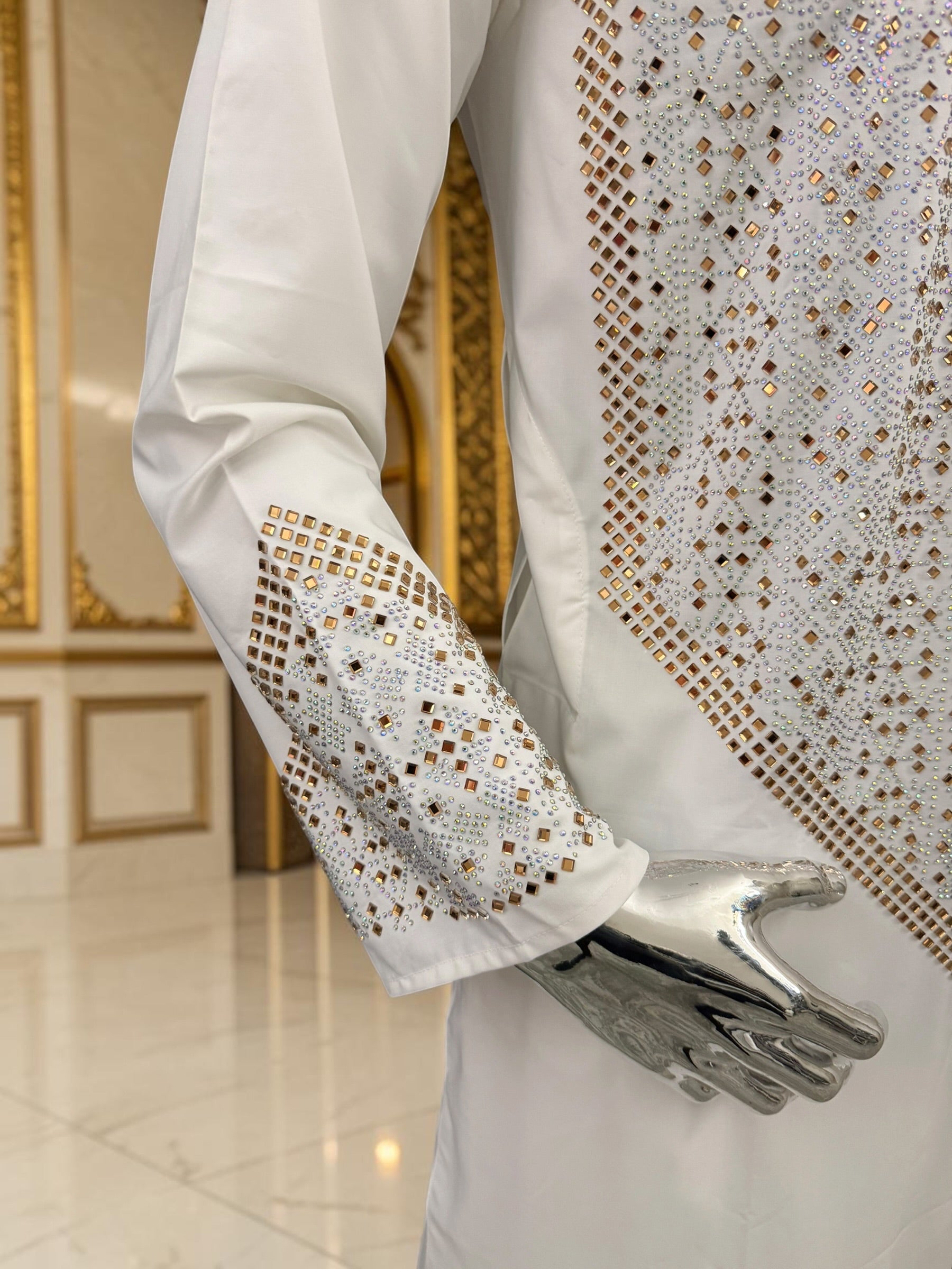 Men’s off white Afghan Parahan Tunban with Gold & Silver Embellishments and Shawl – 3-Piece Set shesha work 5042