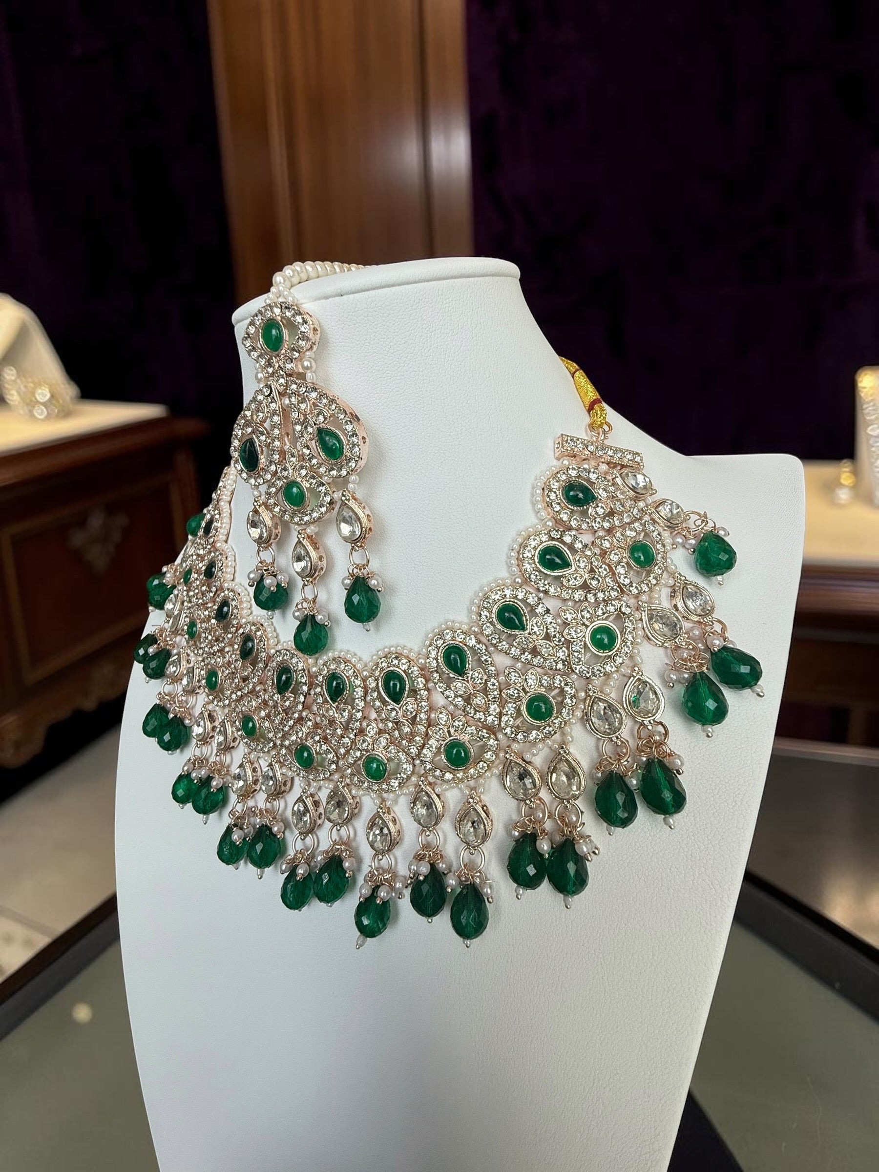 Emerald Green Kundan Bridal Jewelry Set with Earrings & Maang Tikka | Rose Gold Indian Pakistani Afghan Wedding Necklace | Jewelry Gift Box Included 6046