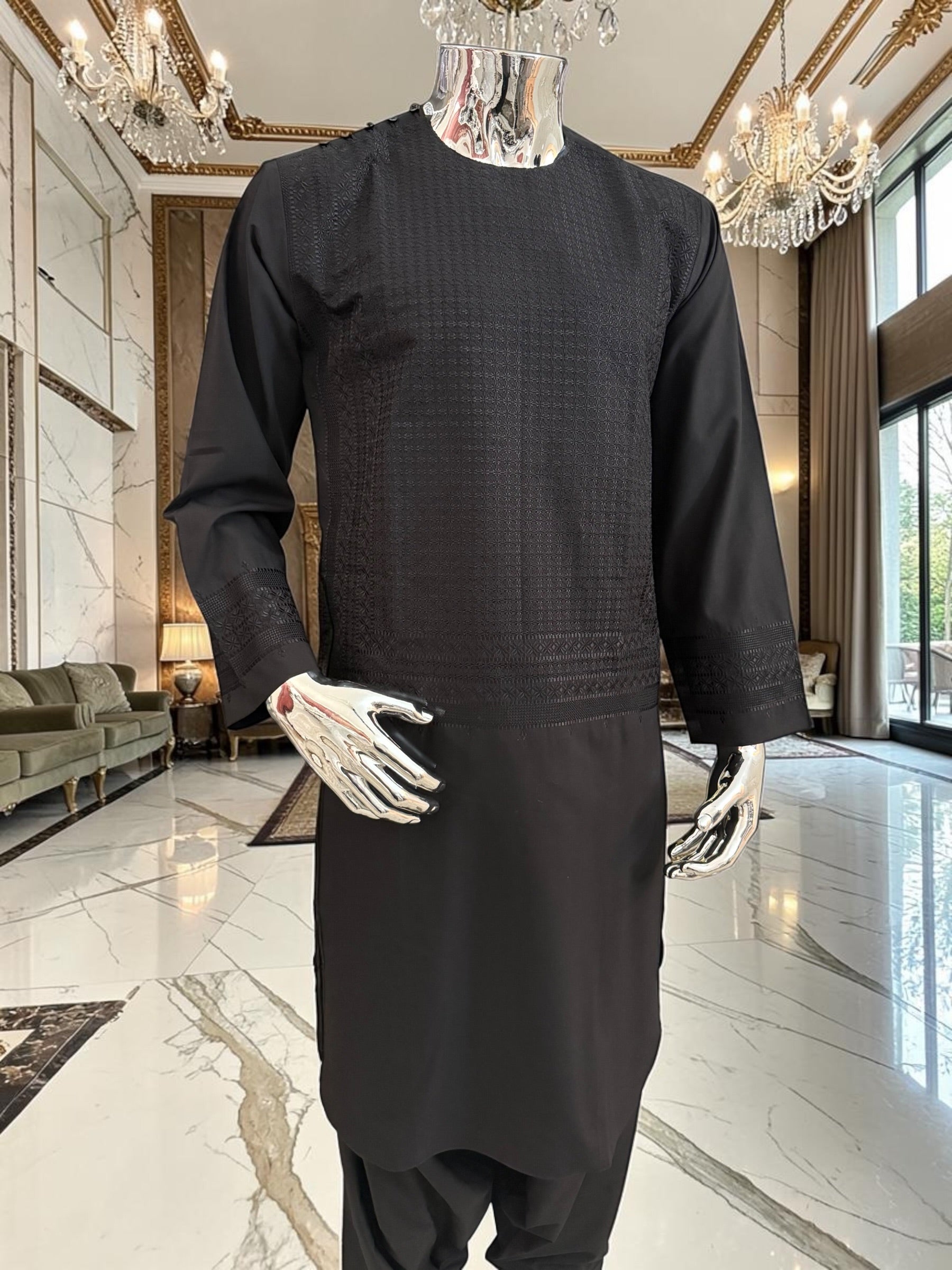 Medium Black Afghan Kameez with Machine Embroidery | Traditional Men’s Parahan Tunban