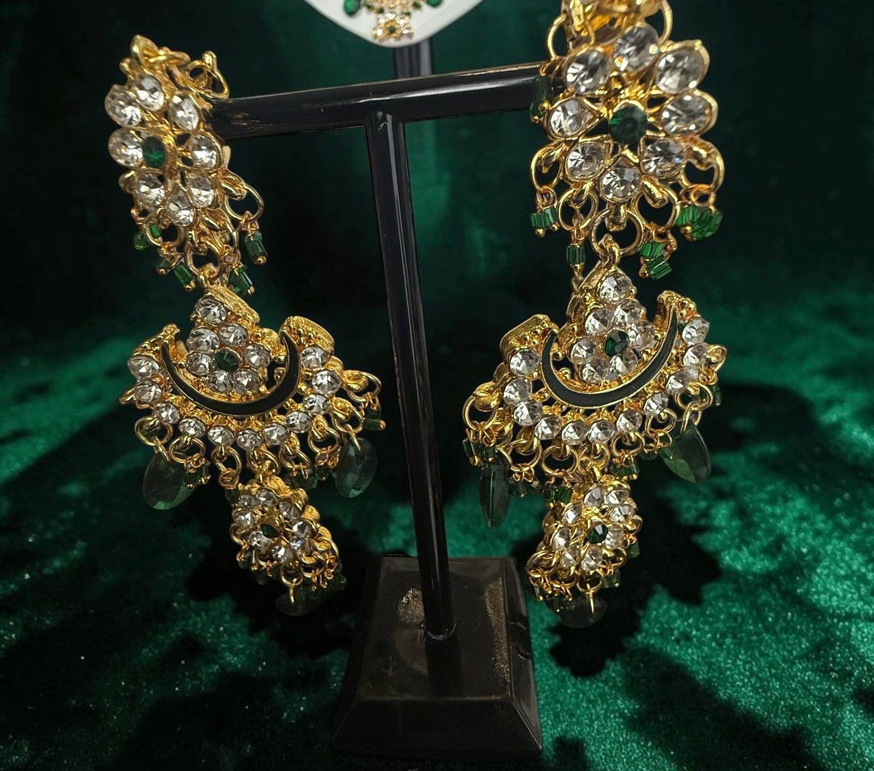 Emerald Green Kundan Bridal Jewelry Set – Gold Tone Indian Pakistani Afghan Wedding Necklace Set with Earrings & Maang Tikka | Jewelry Gift Box Included 7016