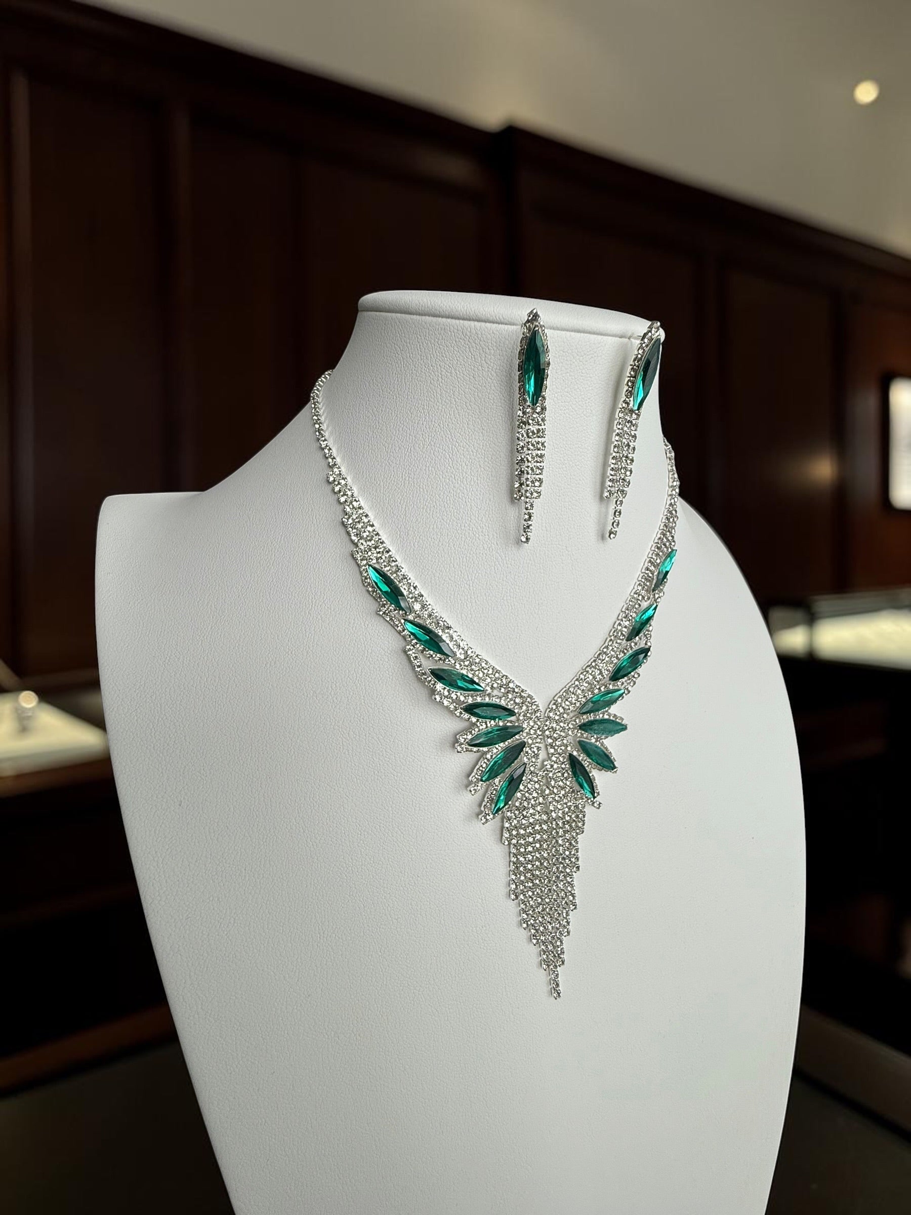 Crystal Rhinestone Statement Necklace & Earrings Set – Silver-Tone Leaf Design with Tassel, 7 Color Options, Jewelry Box Included