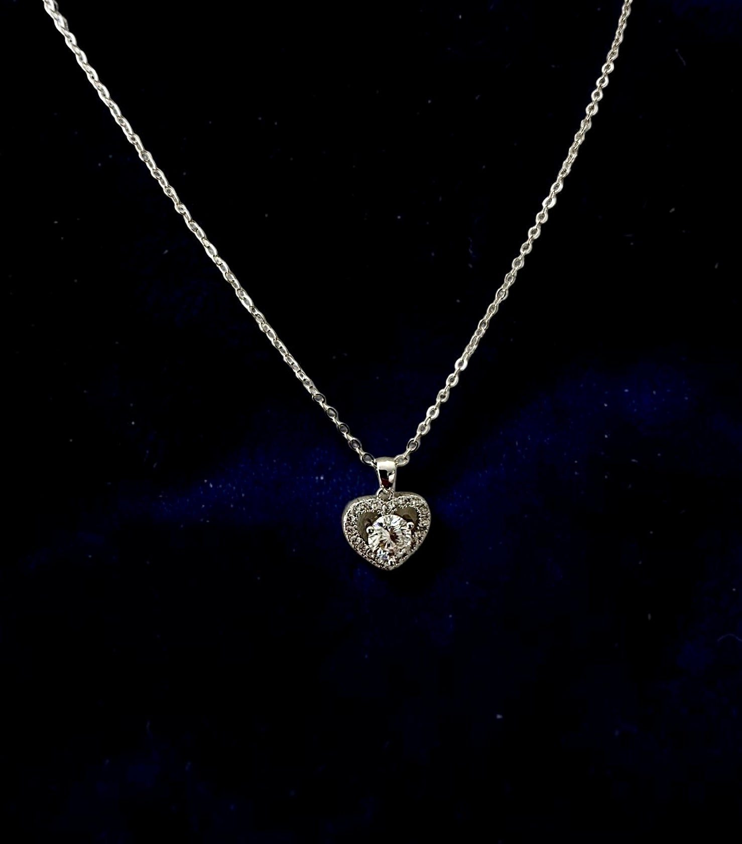 1 Carat Round Cut Moissanite Heart Pendant Necklace – Silver Tone Halo Necklace with GRA Certificate & Jewelry Box 7062