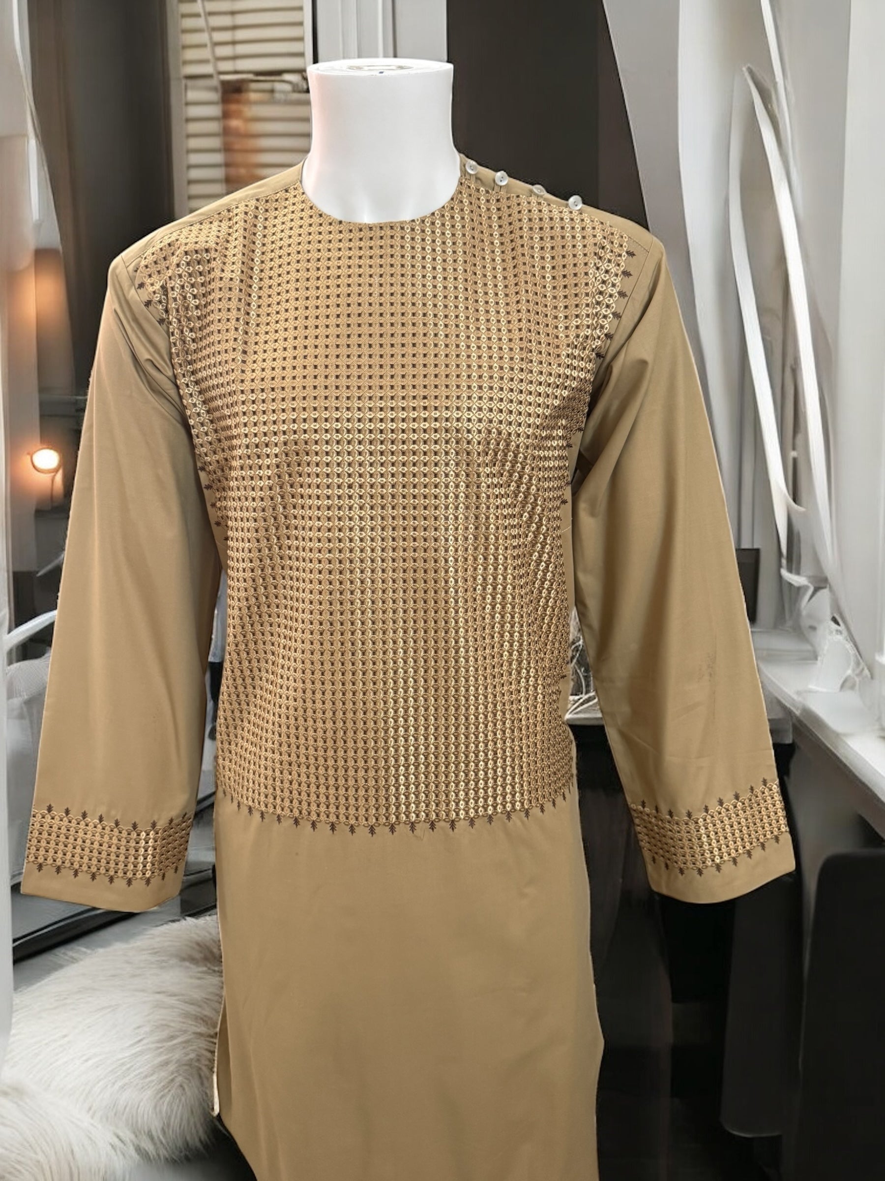Afghan Traditional Kameese Shalwar with Machine Khamakdozi Embroidery – Small