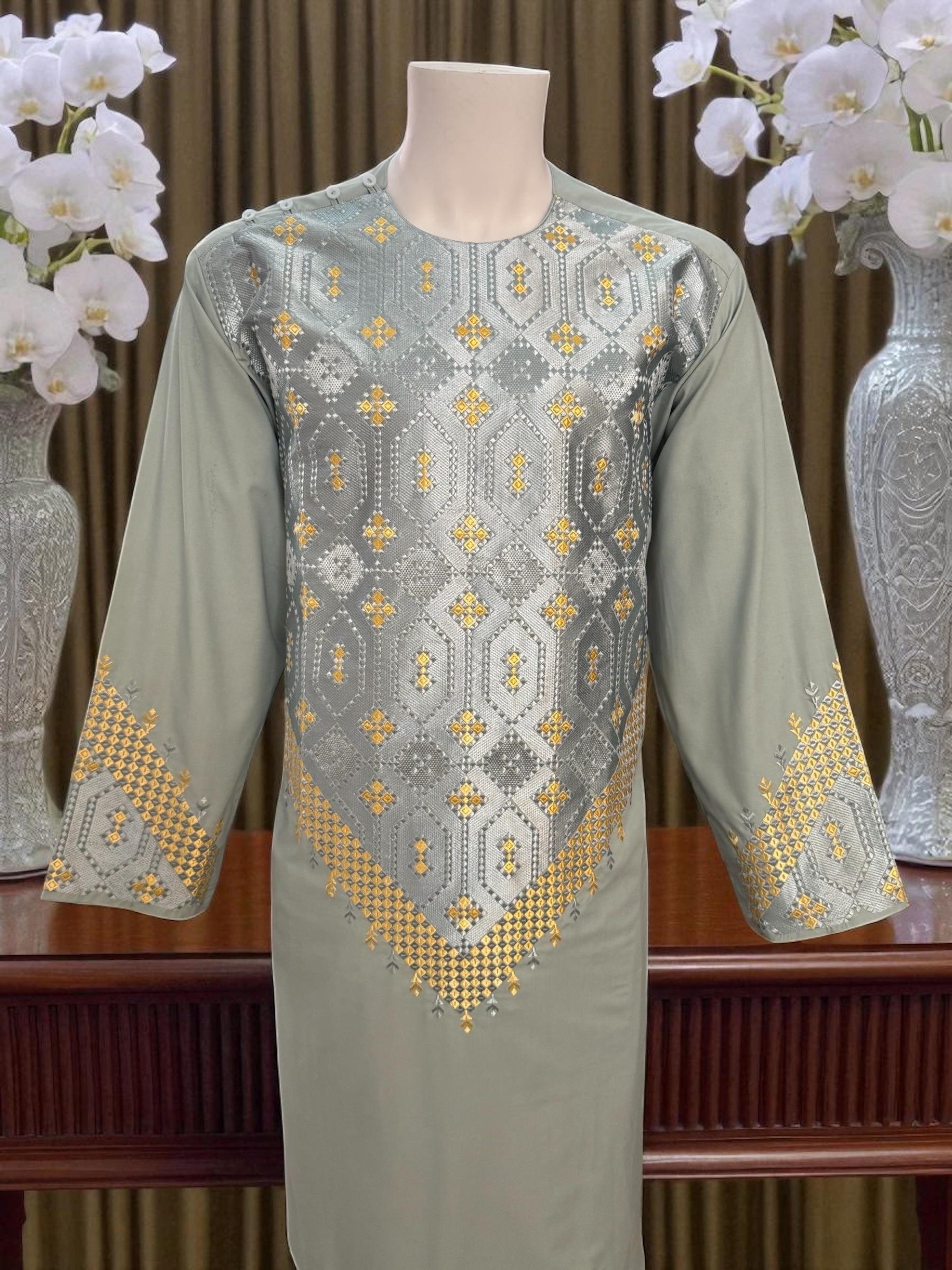 Men’s Pistachio Green Kameez – Pistachio with Gold Machine Embroidery | XL Afghan Traditional Wear