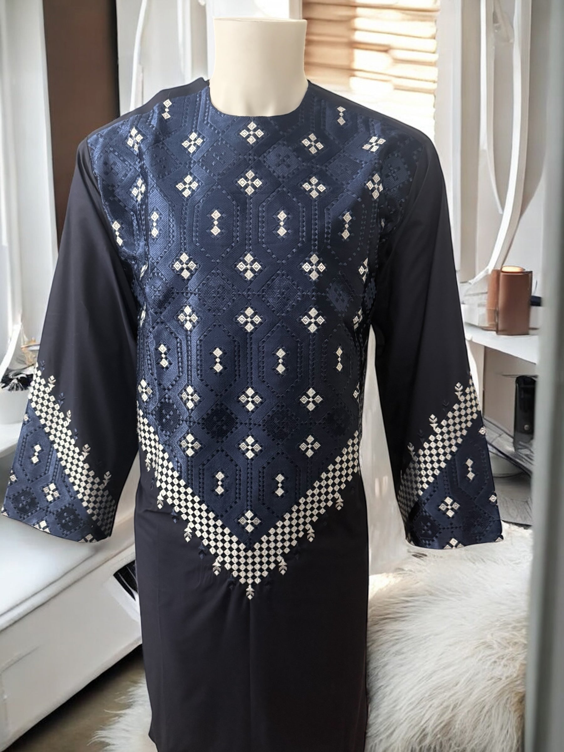 Men’s Navy Blue Parahan Tumban with White Embroidery Large