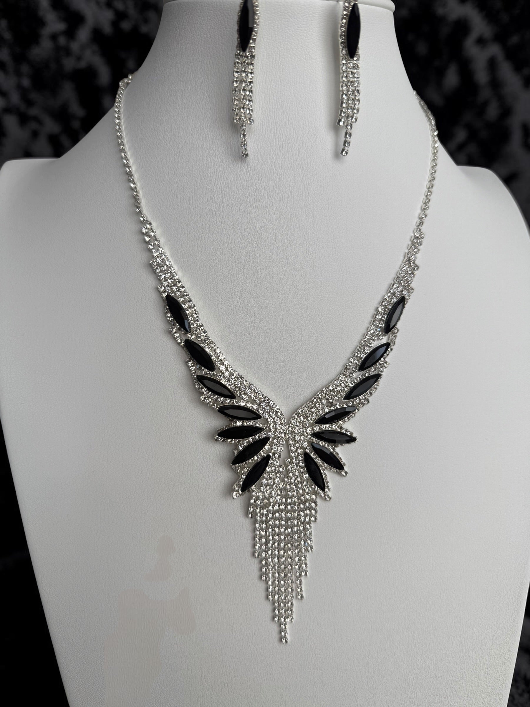 Crystal Rhinestone Statement Necklace & Earrings Set – Silver-Tone Leaf Design with Tassel, 7 Color Options, Jewelry Box Included