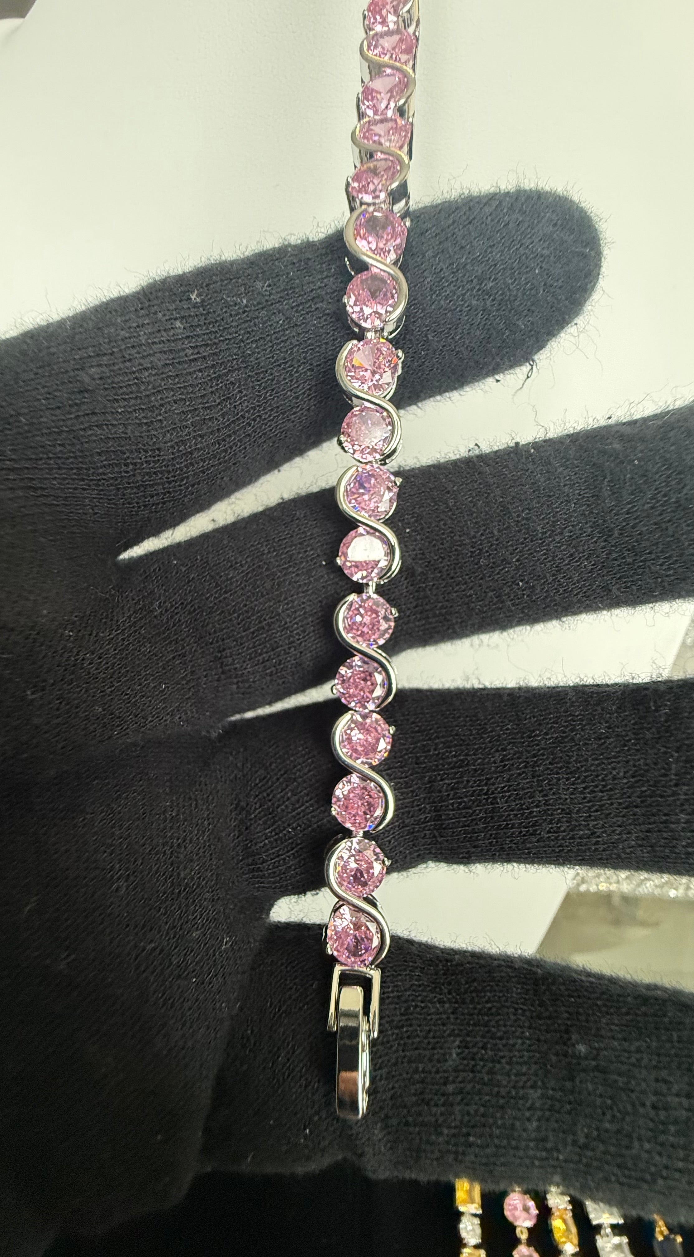 Pink Round-Cut Crystal Infinity Link Bracelet – Silver Tone Elegant Jewelry 7136