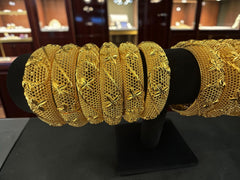 Women’s Gold-Tone Copper Floral Bangle – Dubai-Inspired Textured Bracelet 035