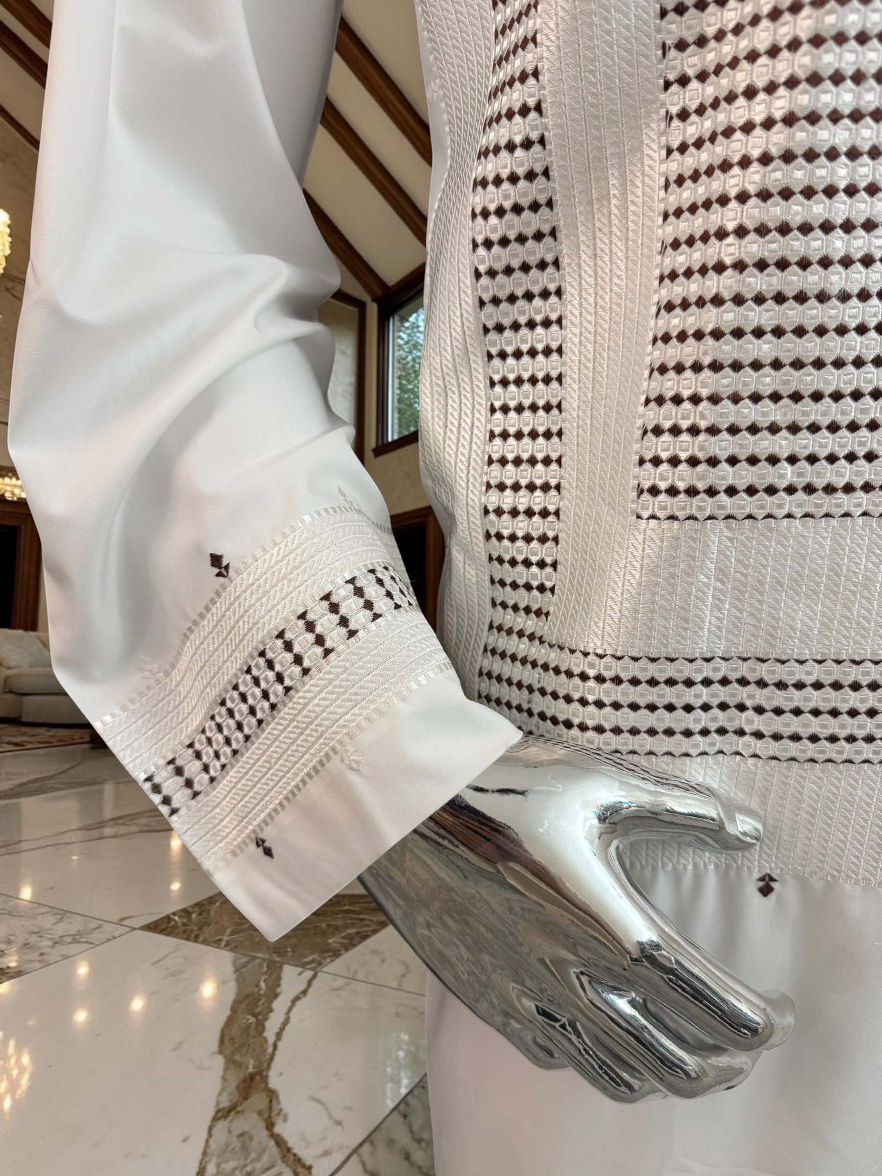 Large Off White Machine Embroidered Yakhan Parahan Tunban – Premium Afghan Traditional Outfit