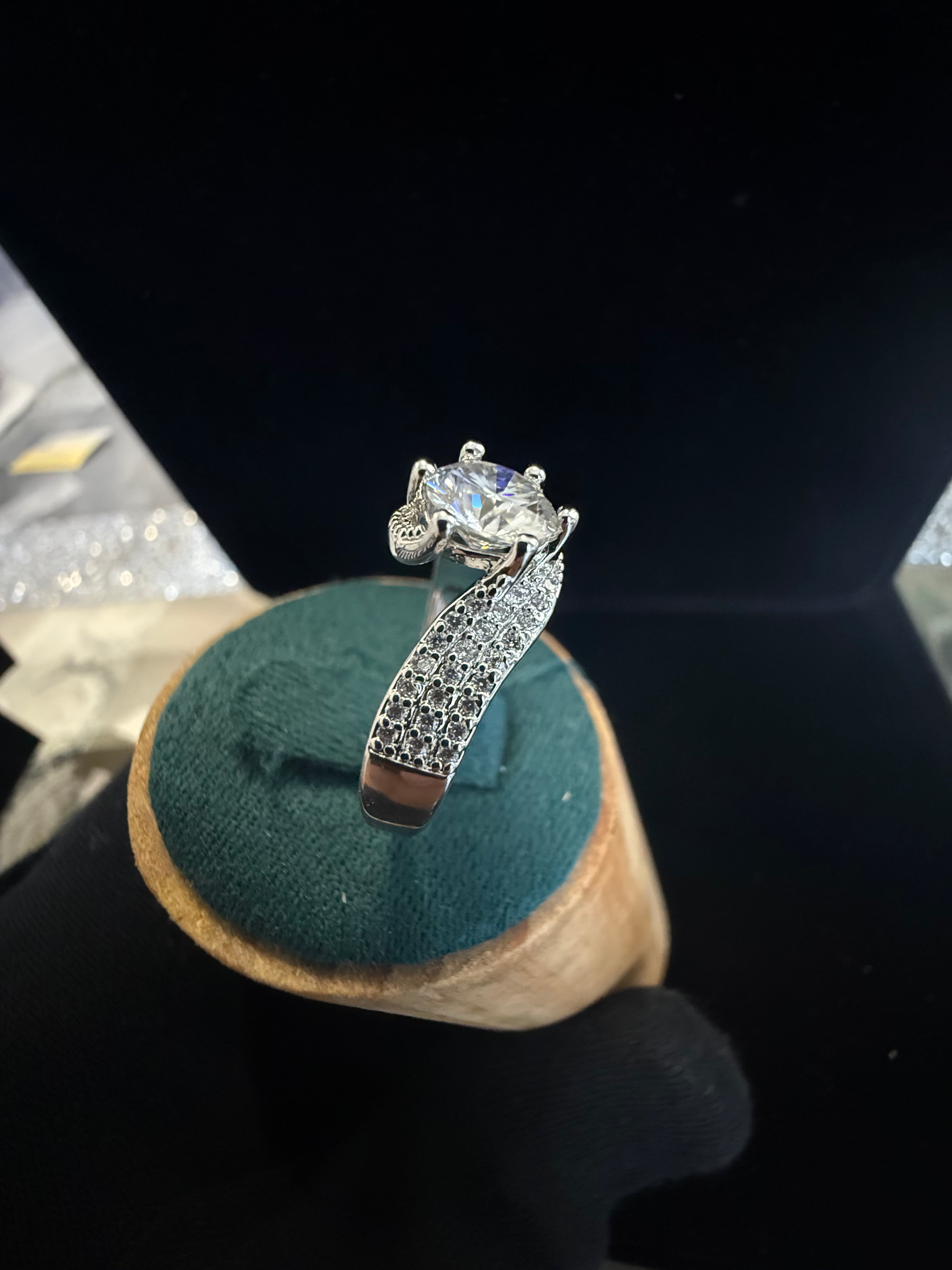 Adjustable Moissanite Statement Ring for Women – Round Cut Crossover Pavé Ring, High-Quality Brass, GRA Certificate & Gift Box Included 7056