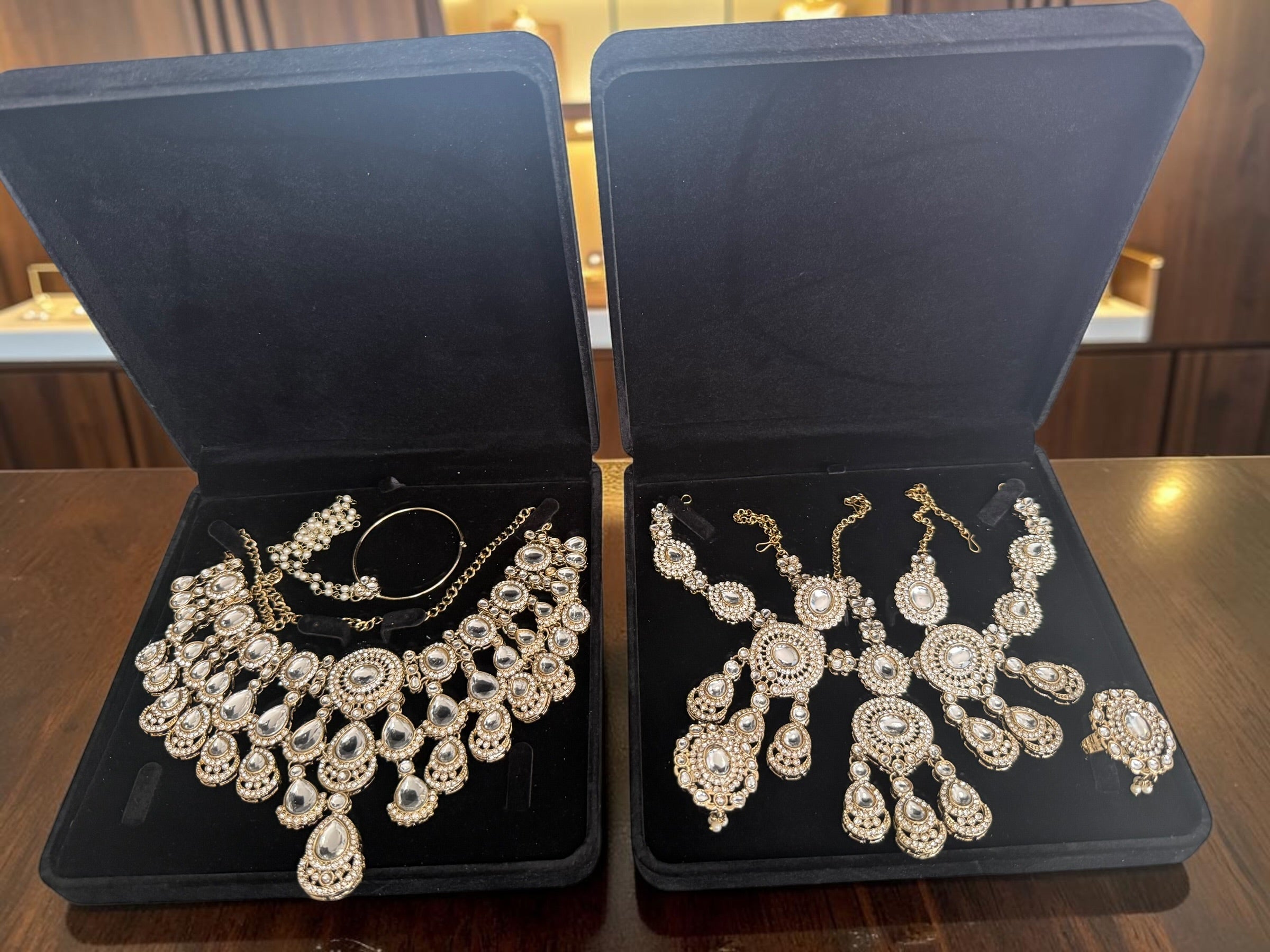 Clear White Kundan Half Bridal Jewelry Set – 6-Piece Necklace, Earrings, Sheeshphool, Nath & Adjustable Rings 6062