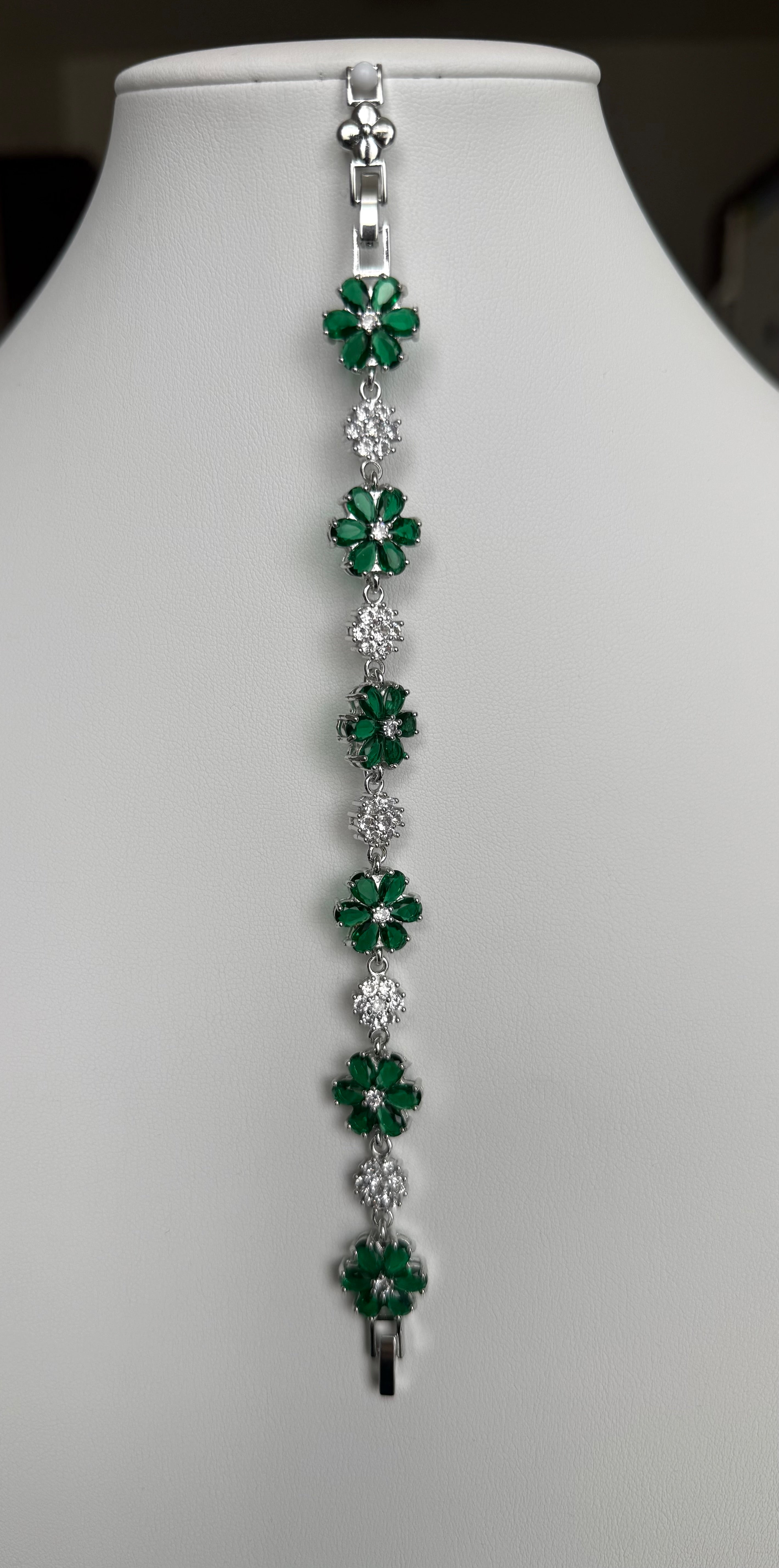Emerald Green Floral Crystal Link Bracelet – Silver Tone Flower Statement Jewelry 7137