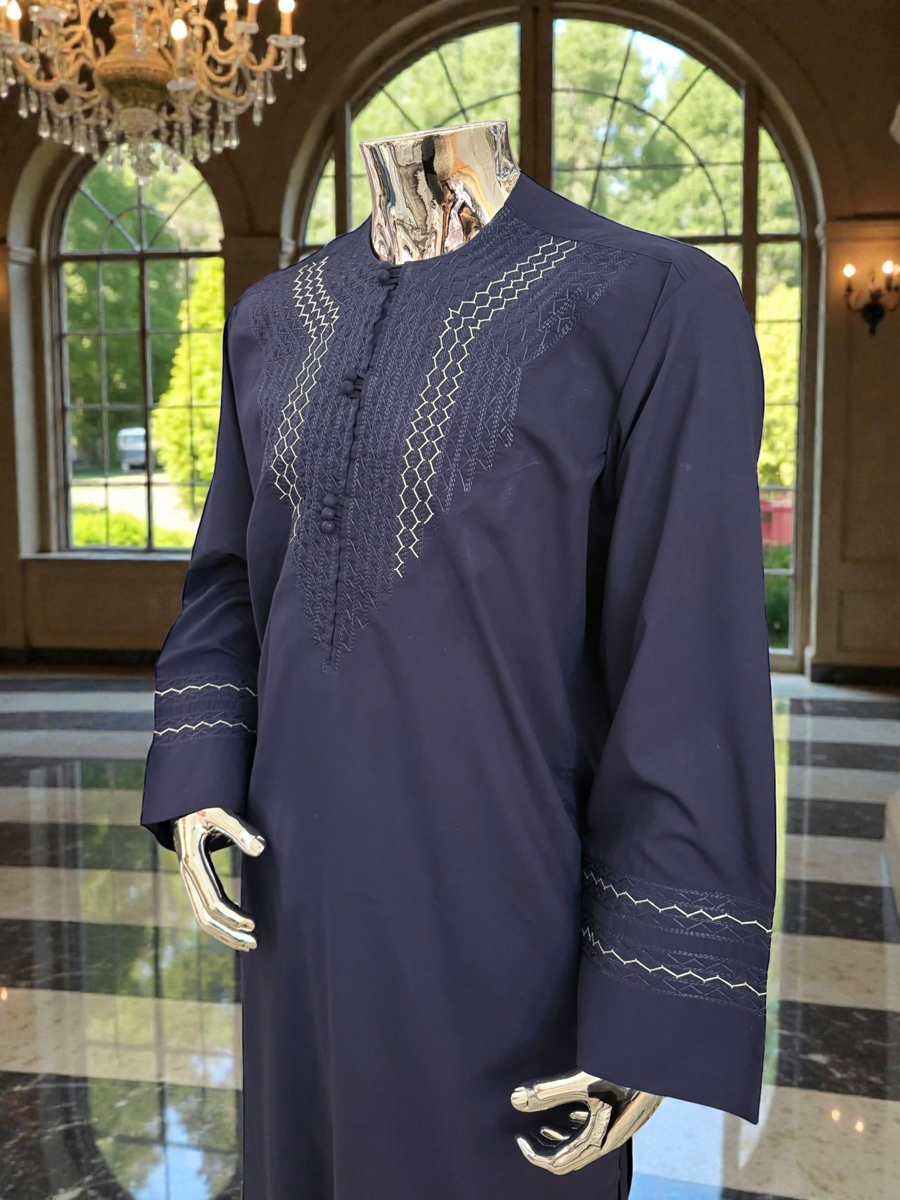 Large Handmade Parahan Tumban | White & Navy Embroidery Minor Imperfection – Special Discount