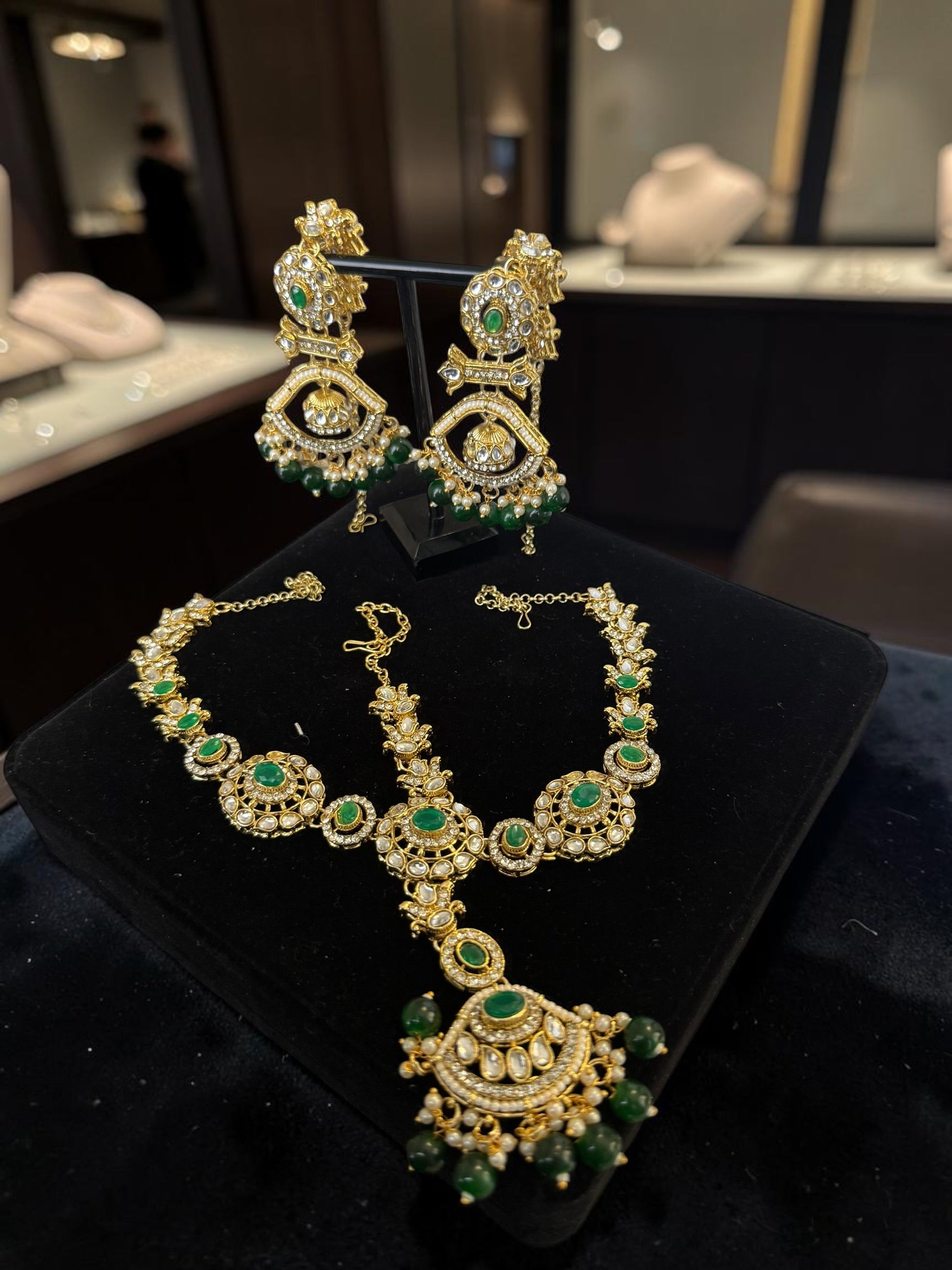 Luxury Kundan Bridal Jewelry Set with Sheeshphool, Necklace & Earrings – Ruby Red, Emerald Green & Pearl White