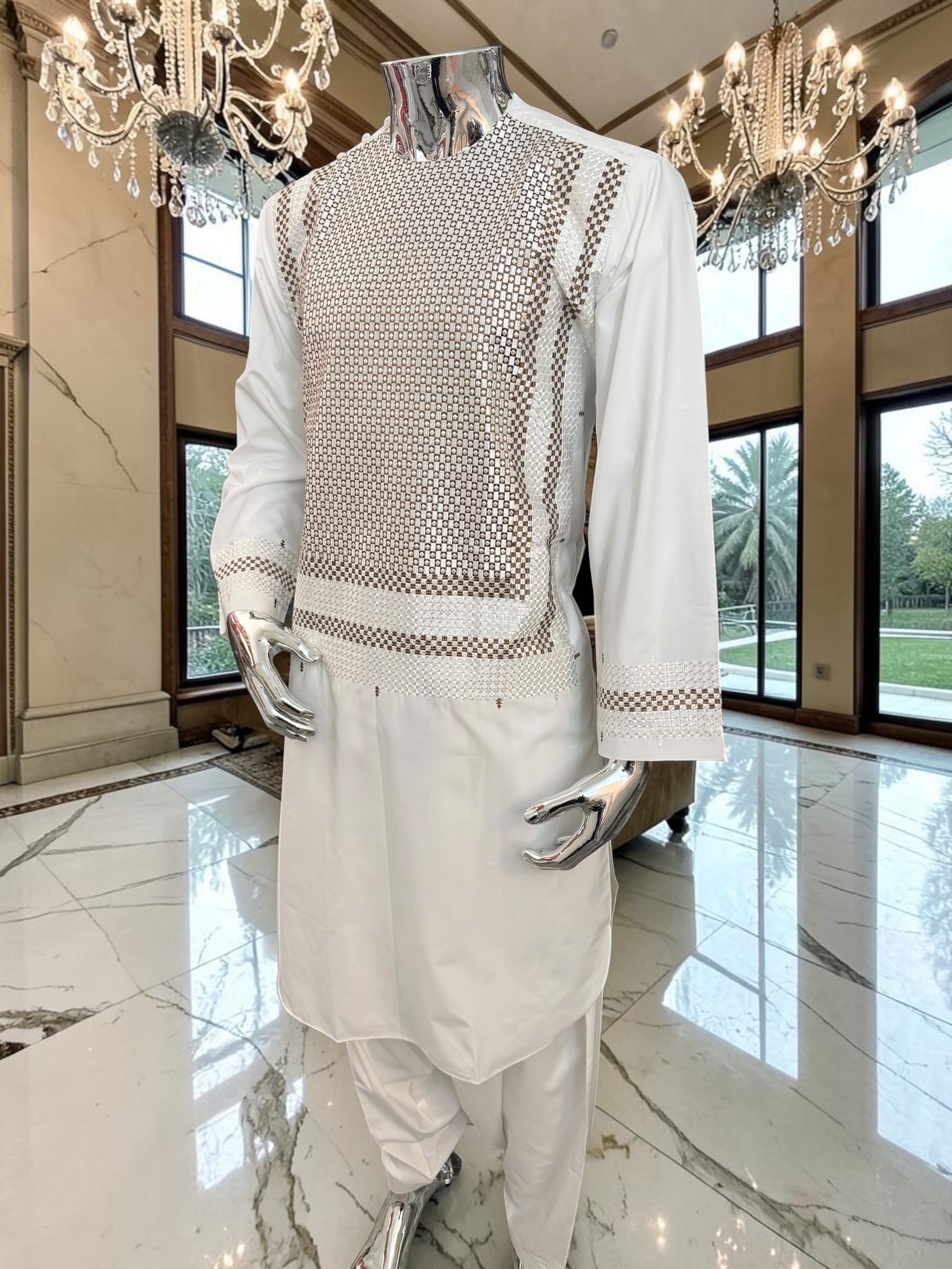 Small Off White Machine Embroidery Yakhan Parahan Tunban – Premium Afghan Traditional Outfit