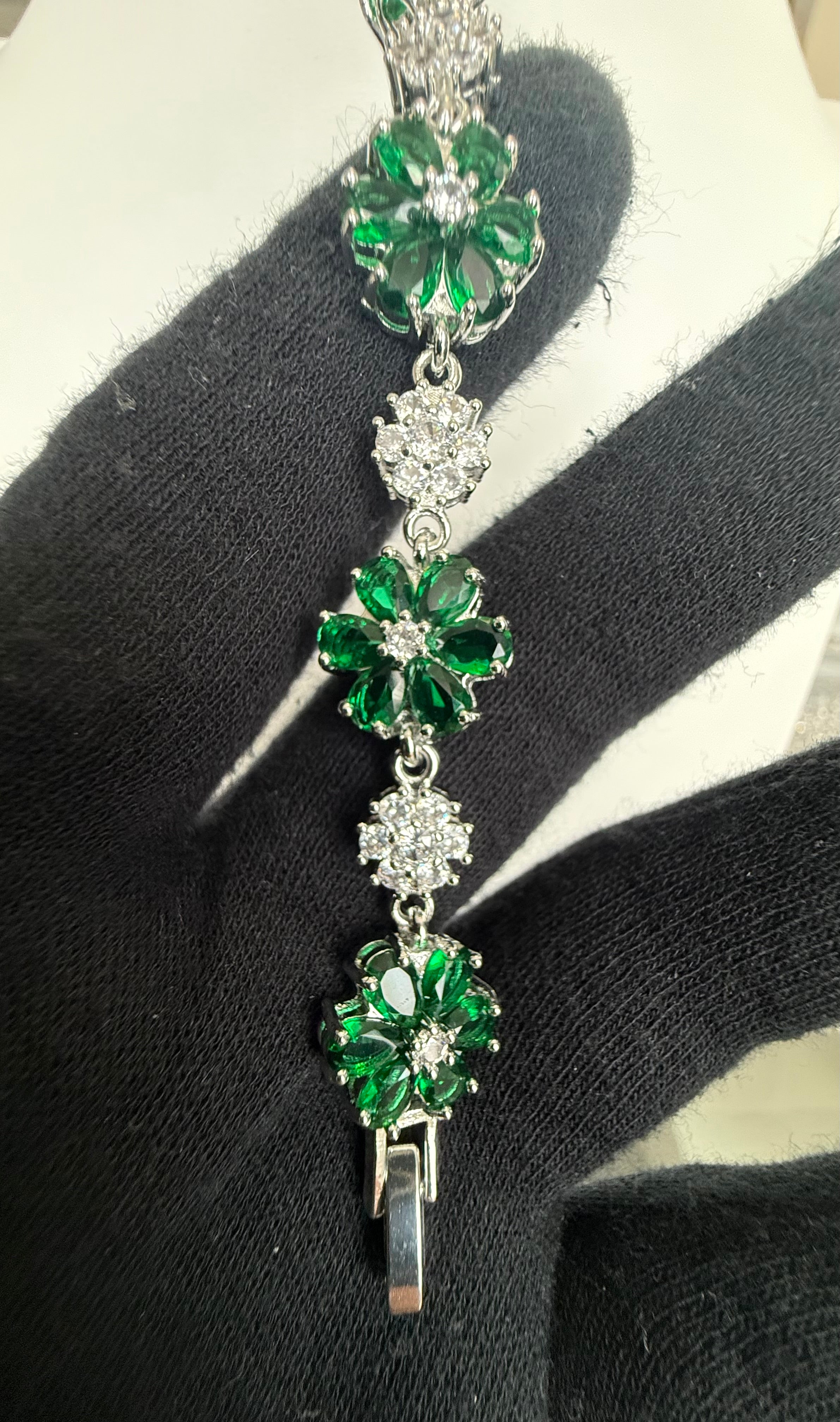 Emerald Green Floral Crystal Link Bracelet – Silver Tone Flower Statement Jewelry 7137