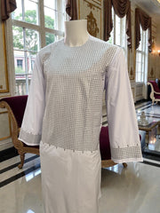 Large White Afghan Parahan Tumban with Machine Embroidered Black Stitch Pattern – Men’s Traditional Wear